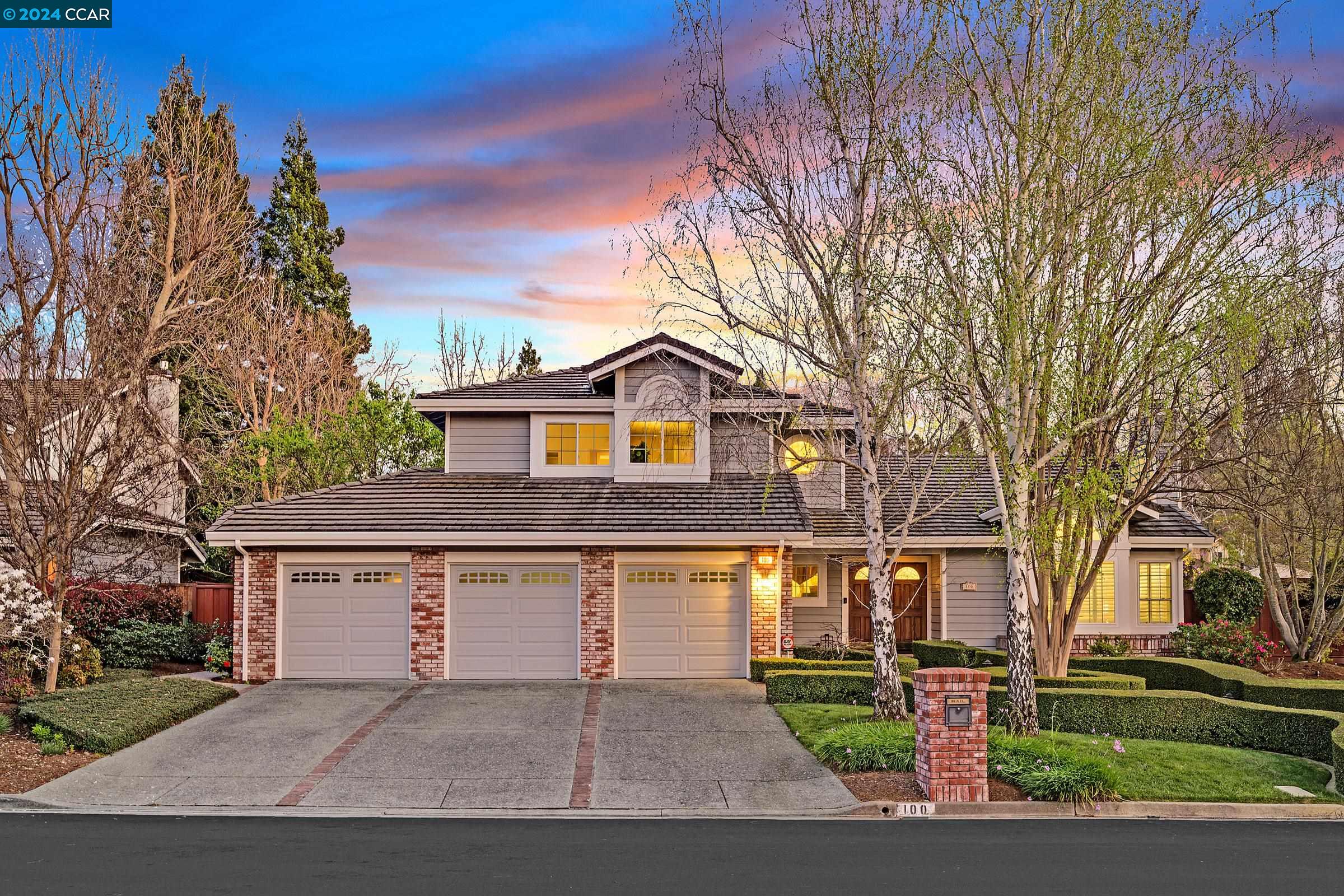 100 Carole Meadows Ct