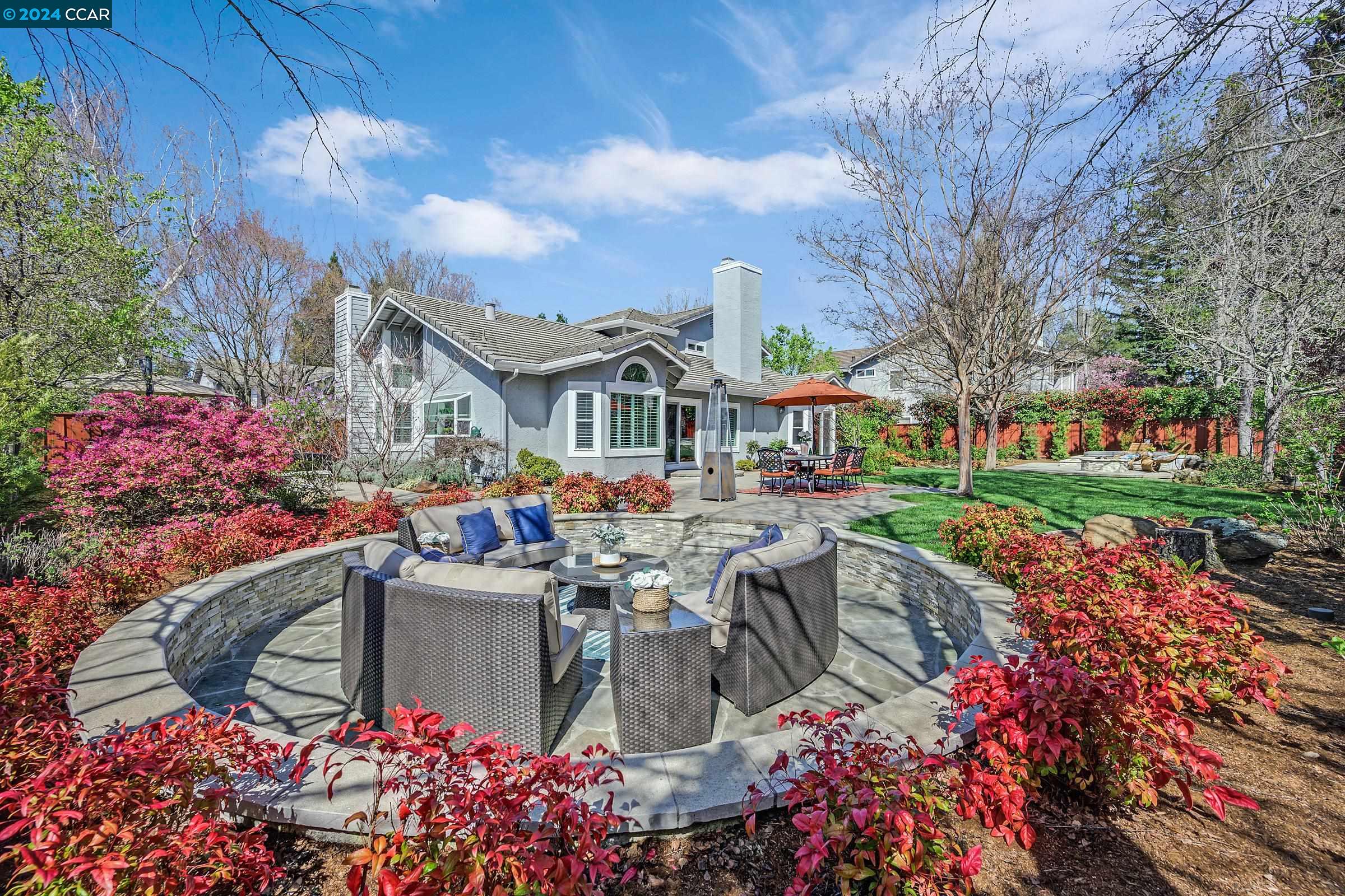 100 Carole Meadows Ct