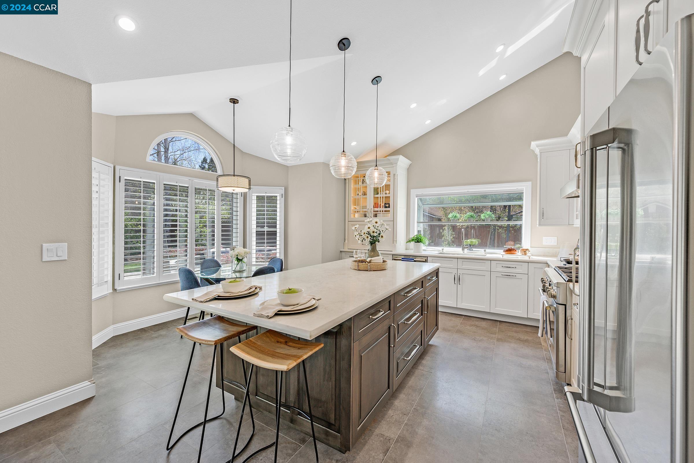 100 Carole Meadows Ct