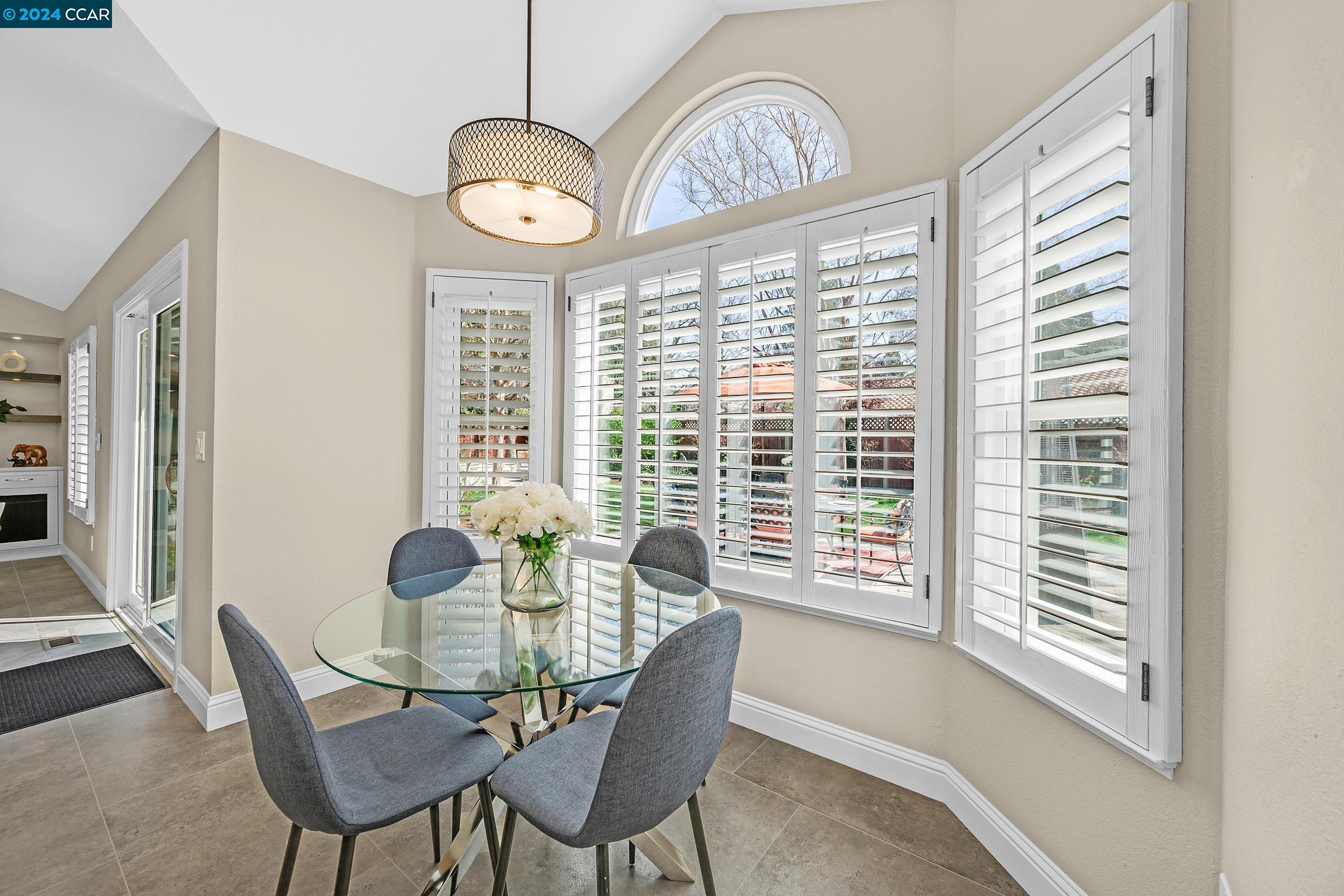 100 Carole Meadows Ct