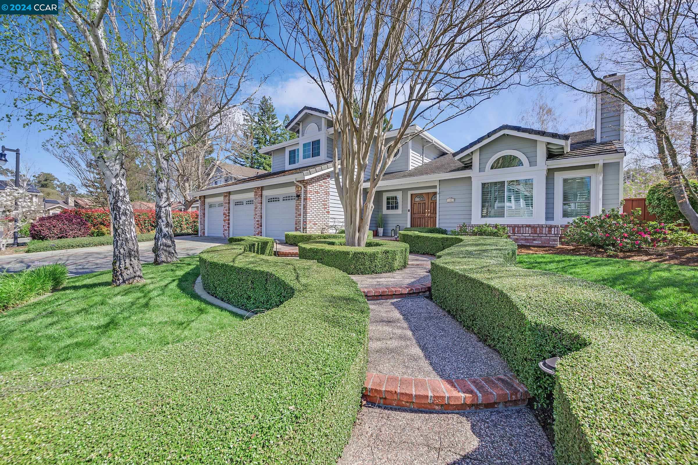 100 Carole Meadows Ct