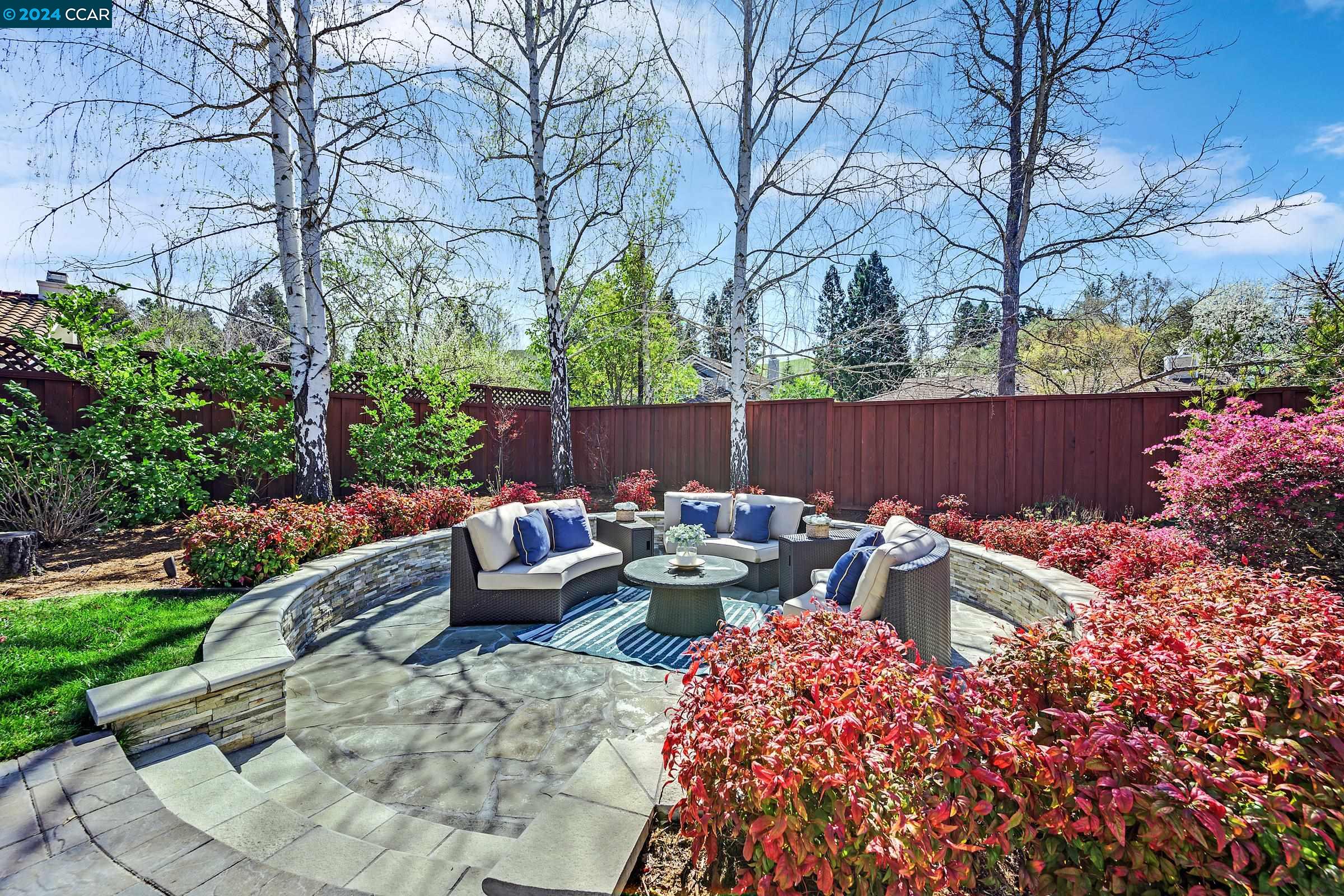 100 Carole Meadows Ct