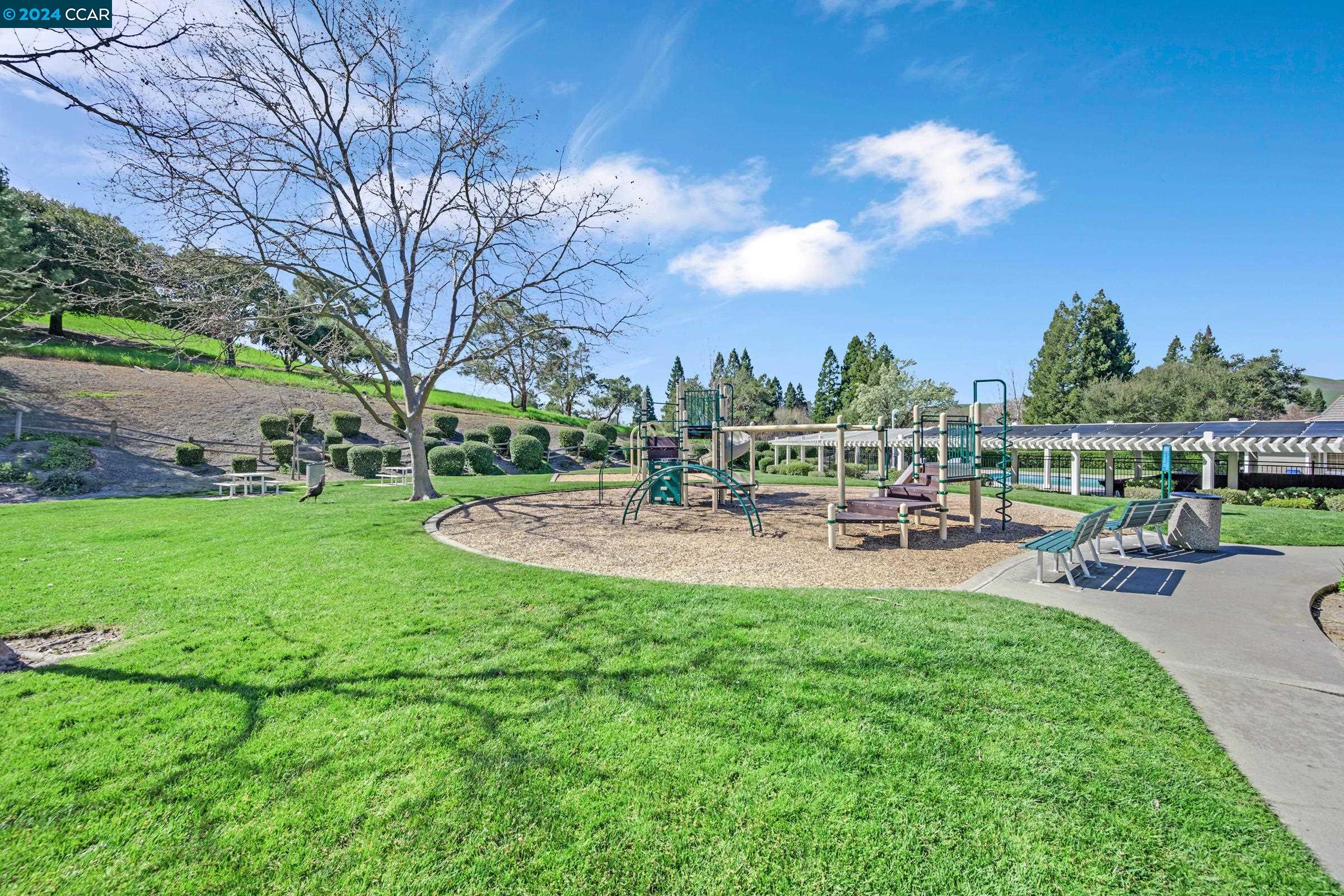 100 Carole Meadows Ct