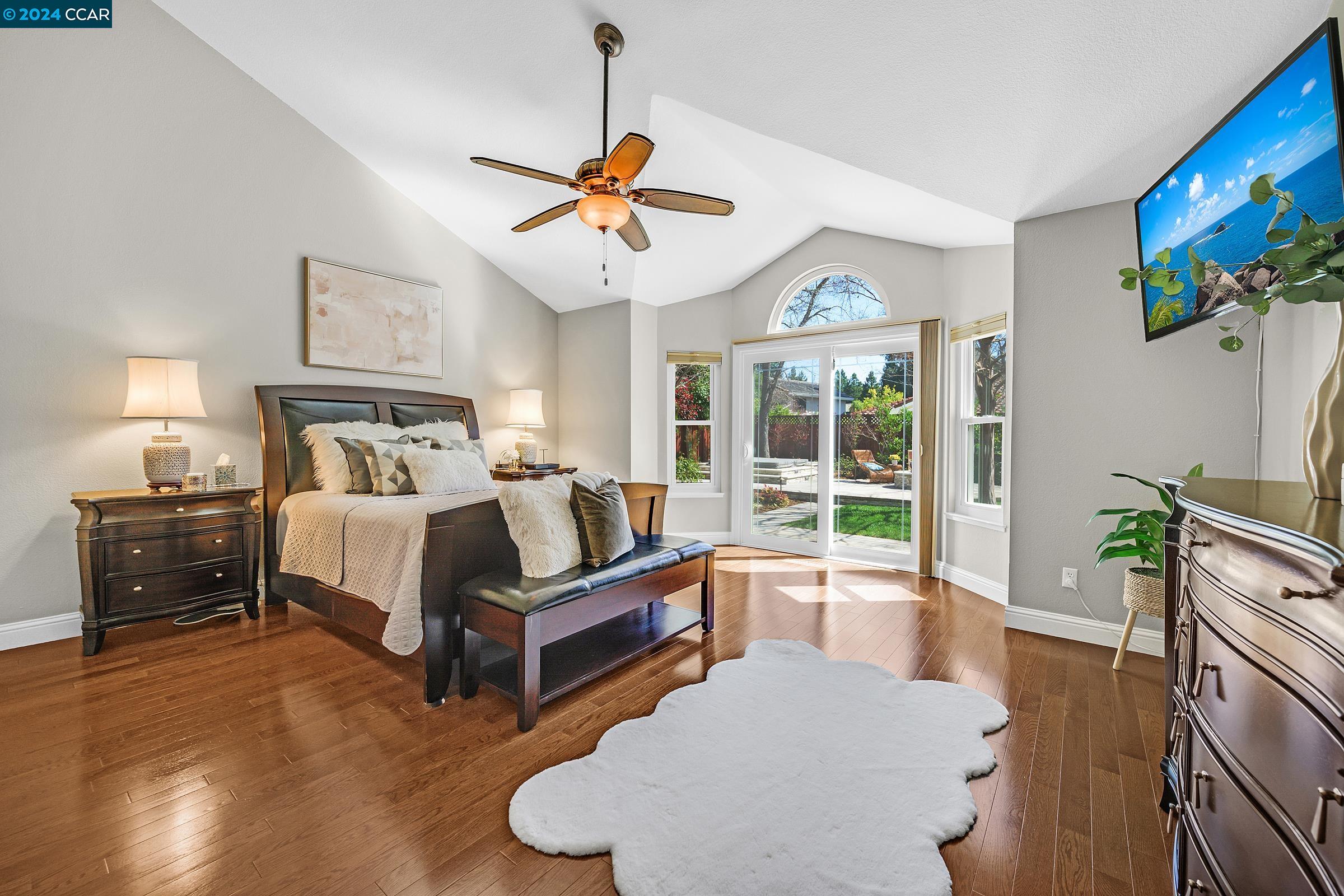 100 Carole Meadows Ct
