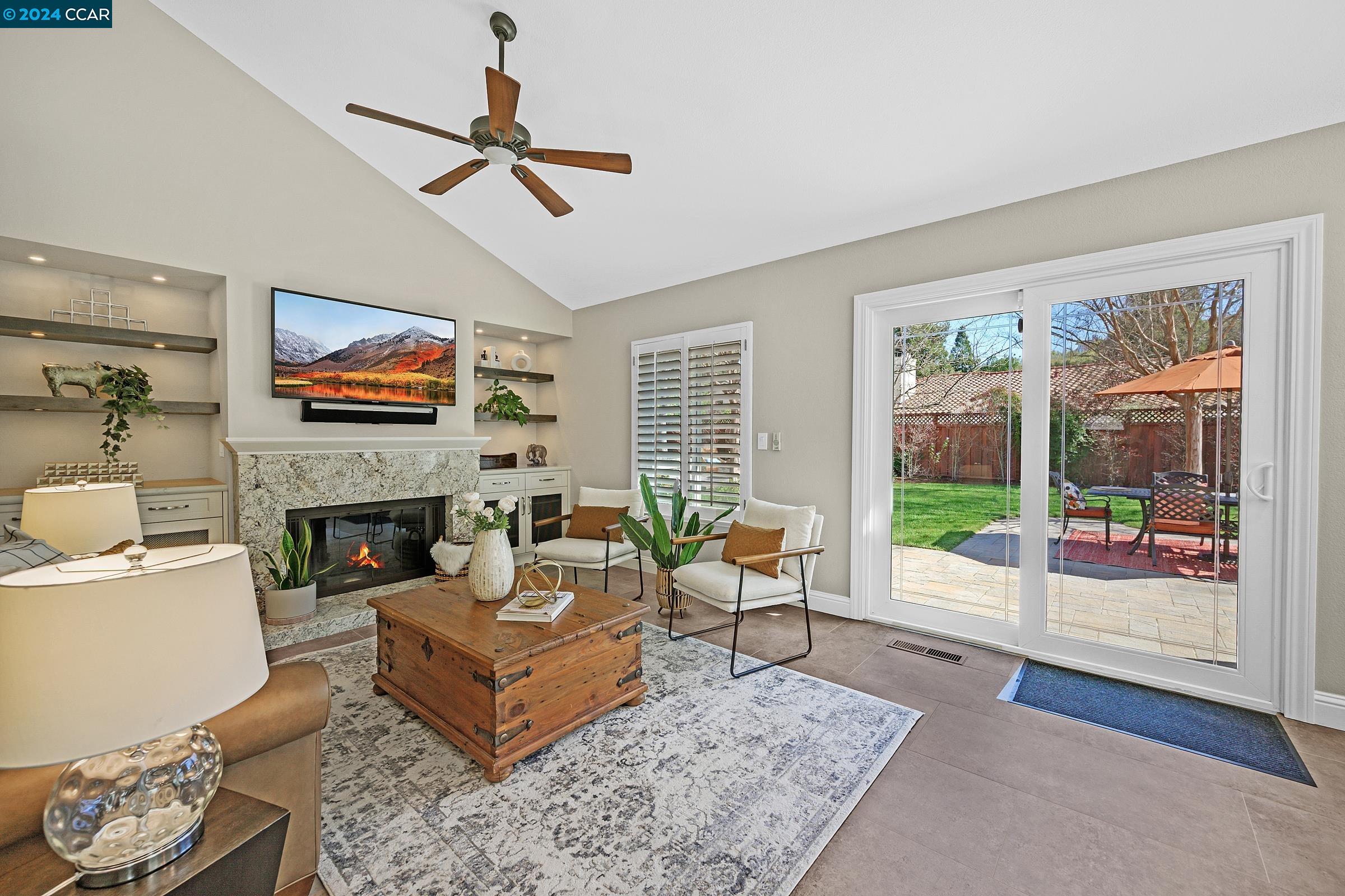 100 Carole Meadows Ct