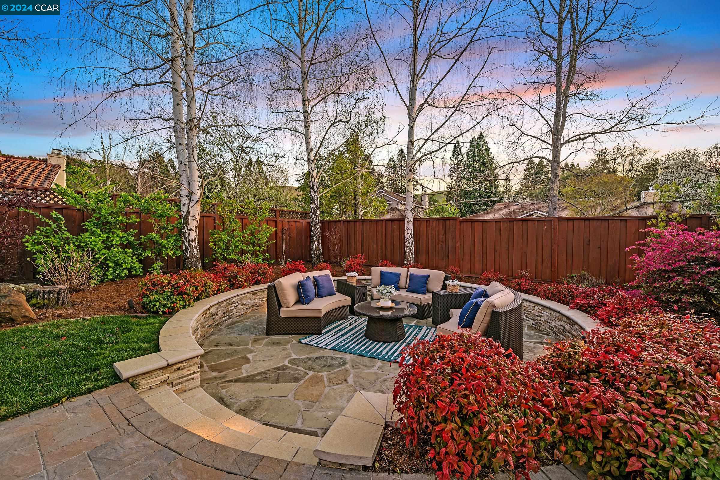 100 Carole Meadows Ct