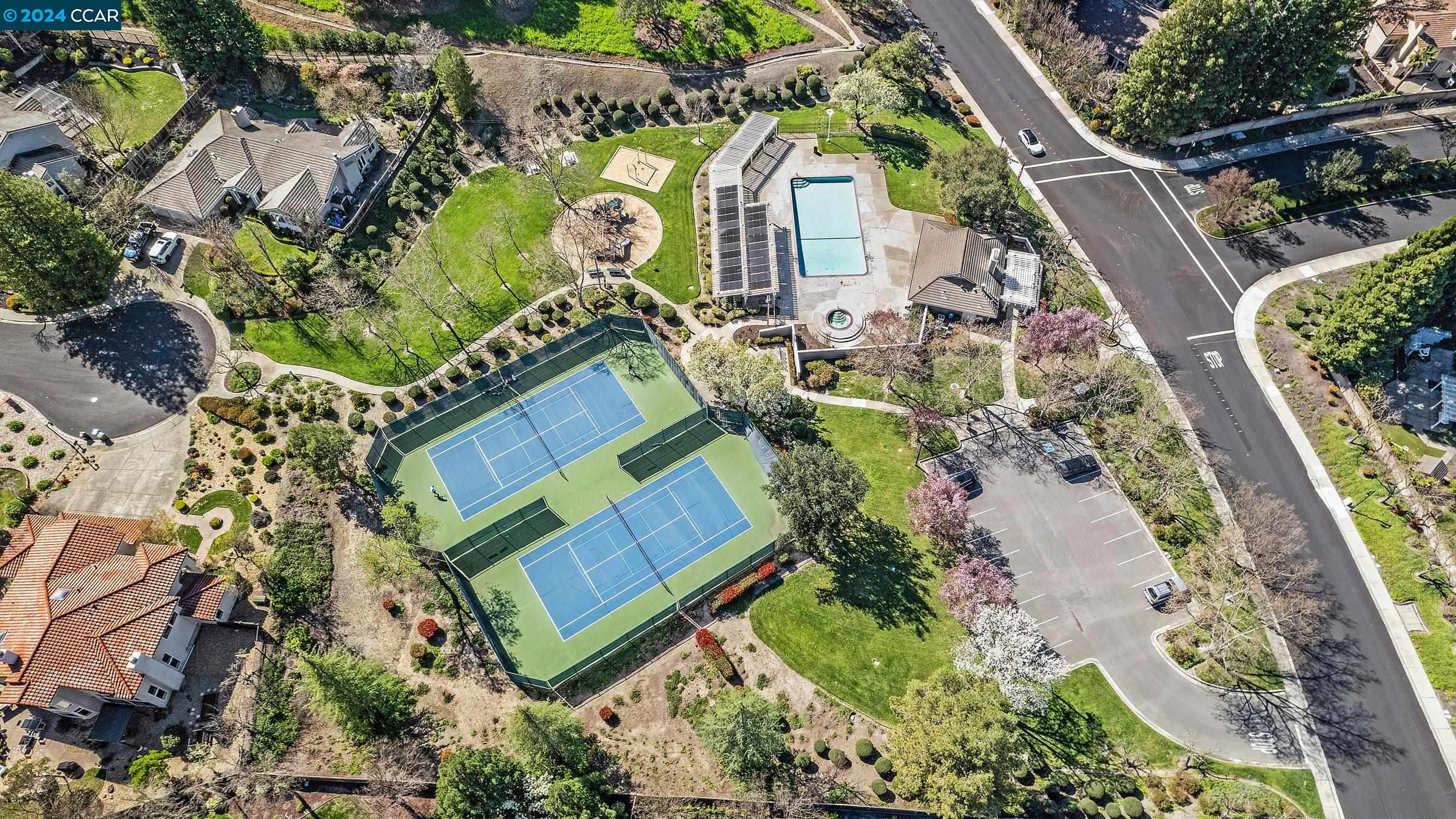 100 Carole Meadows Ct