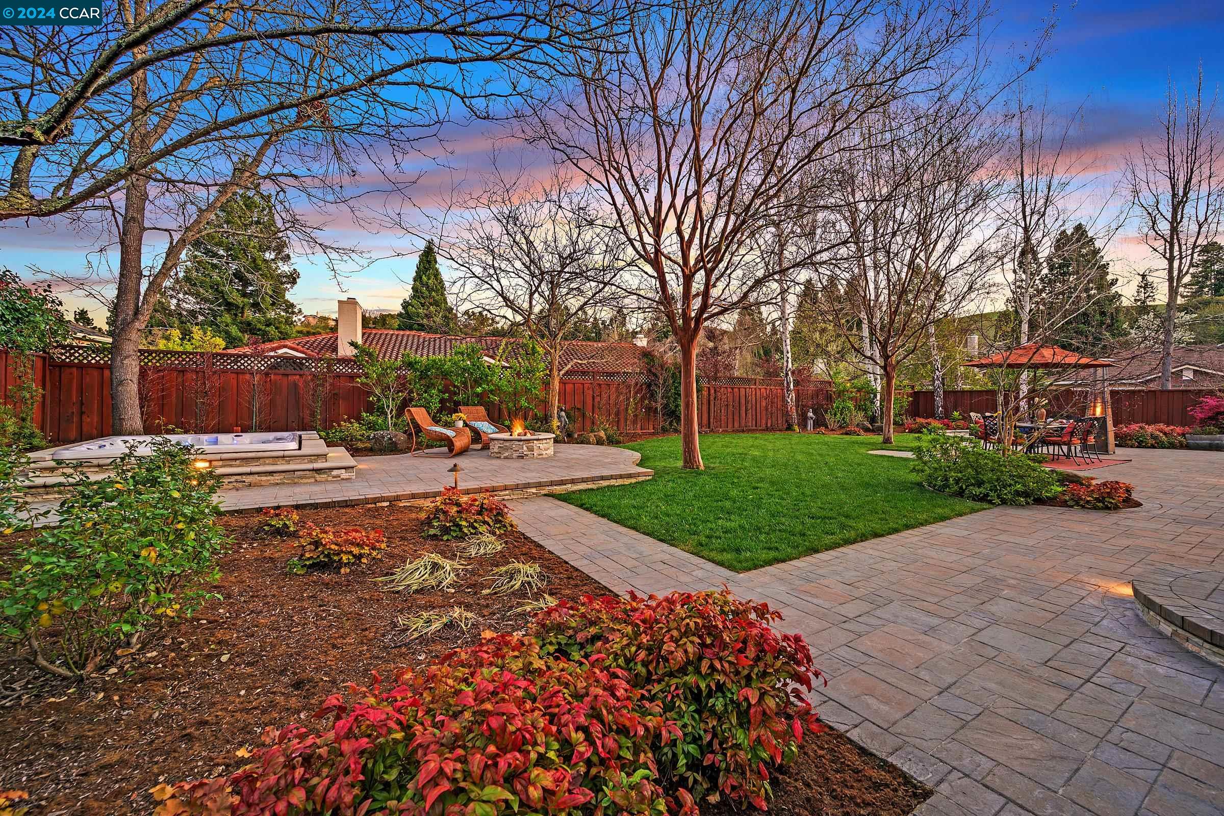 100 Carole Meadows Ct