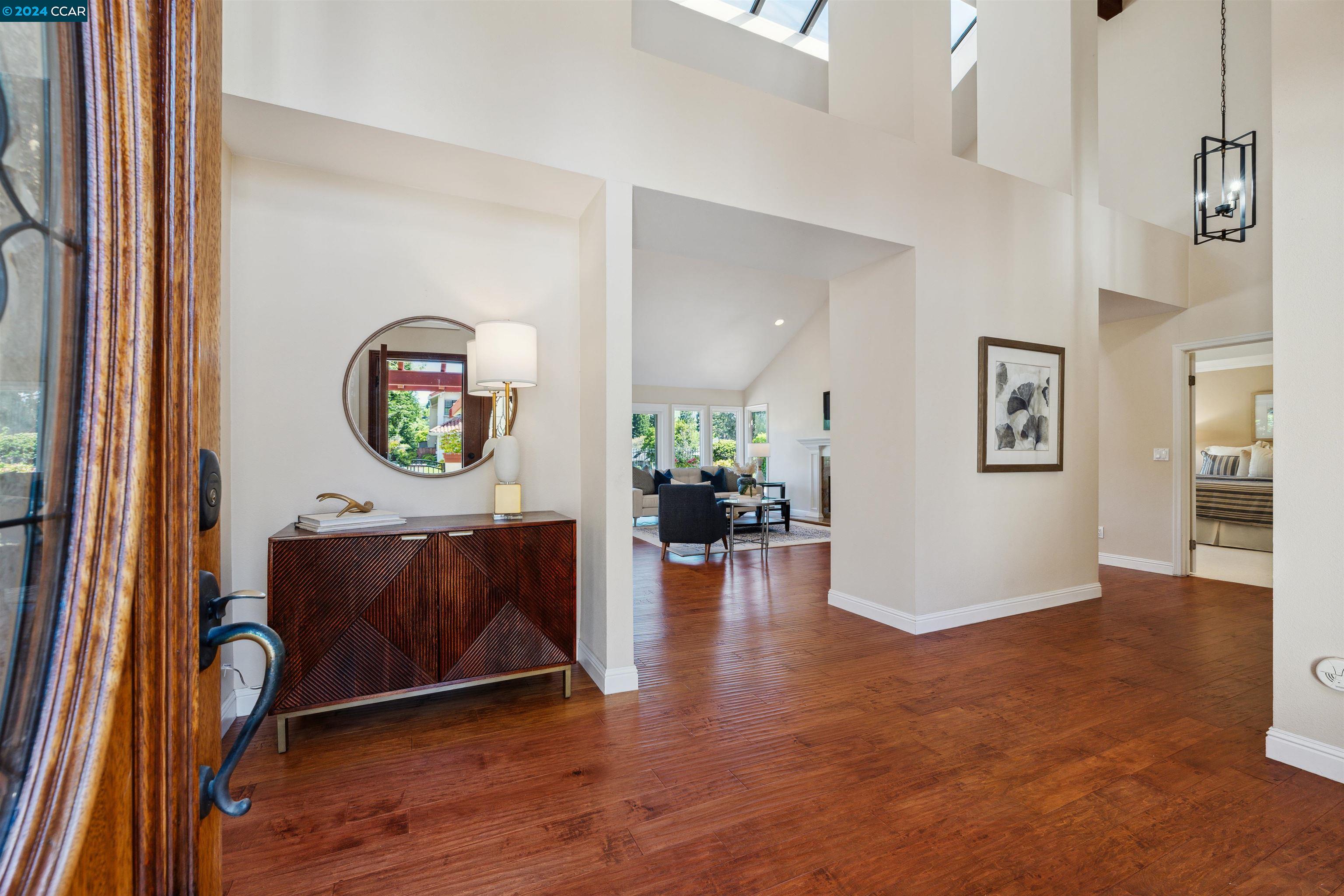 704 Liquidamber Pl