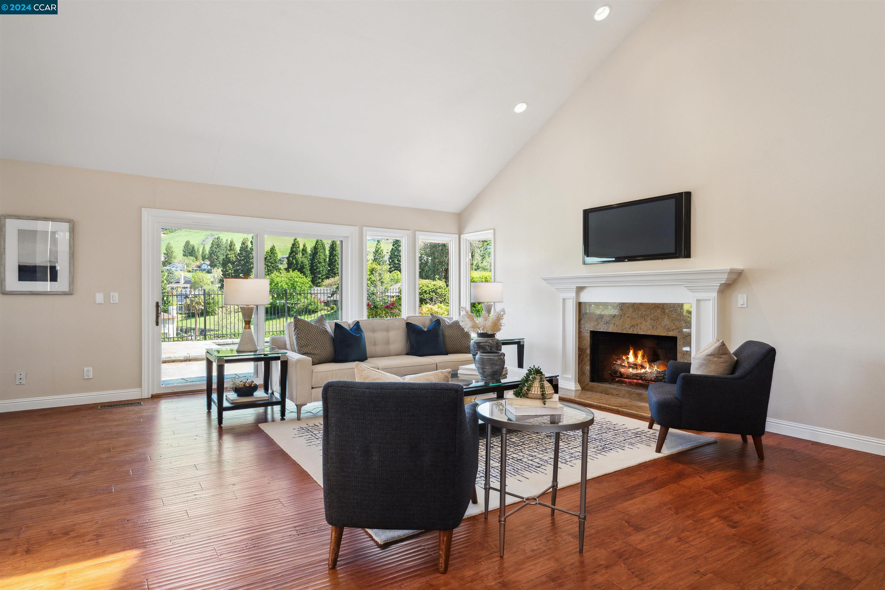 704 Liquidamber Pl