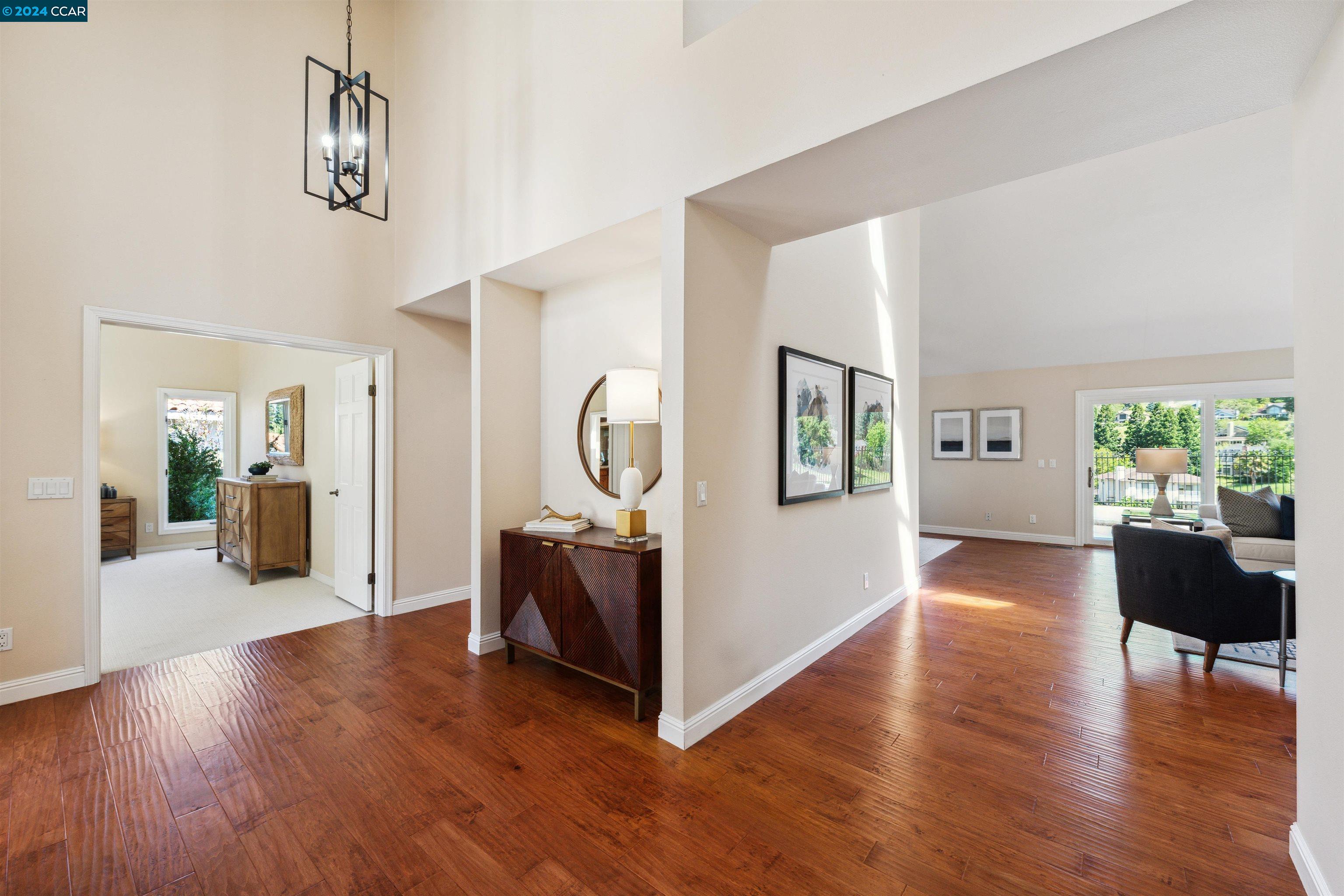 704 Liquidamber Pl