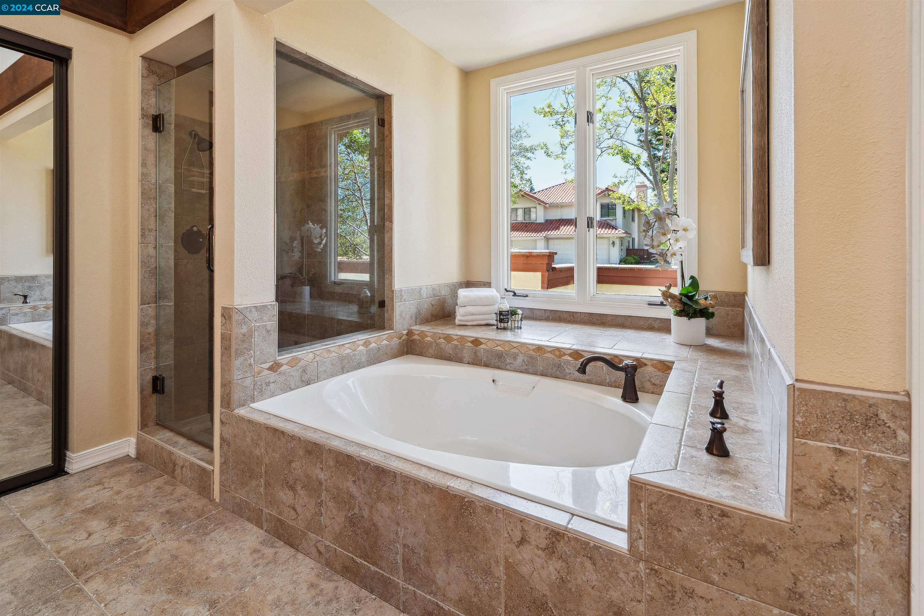 704 Liquidamber Pl