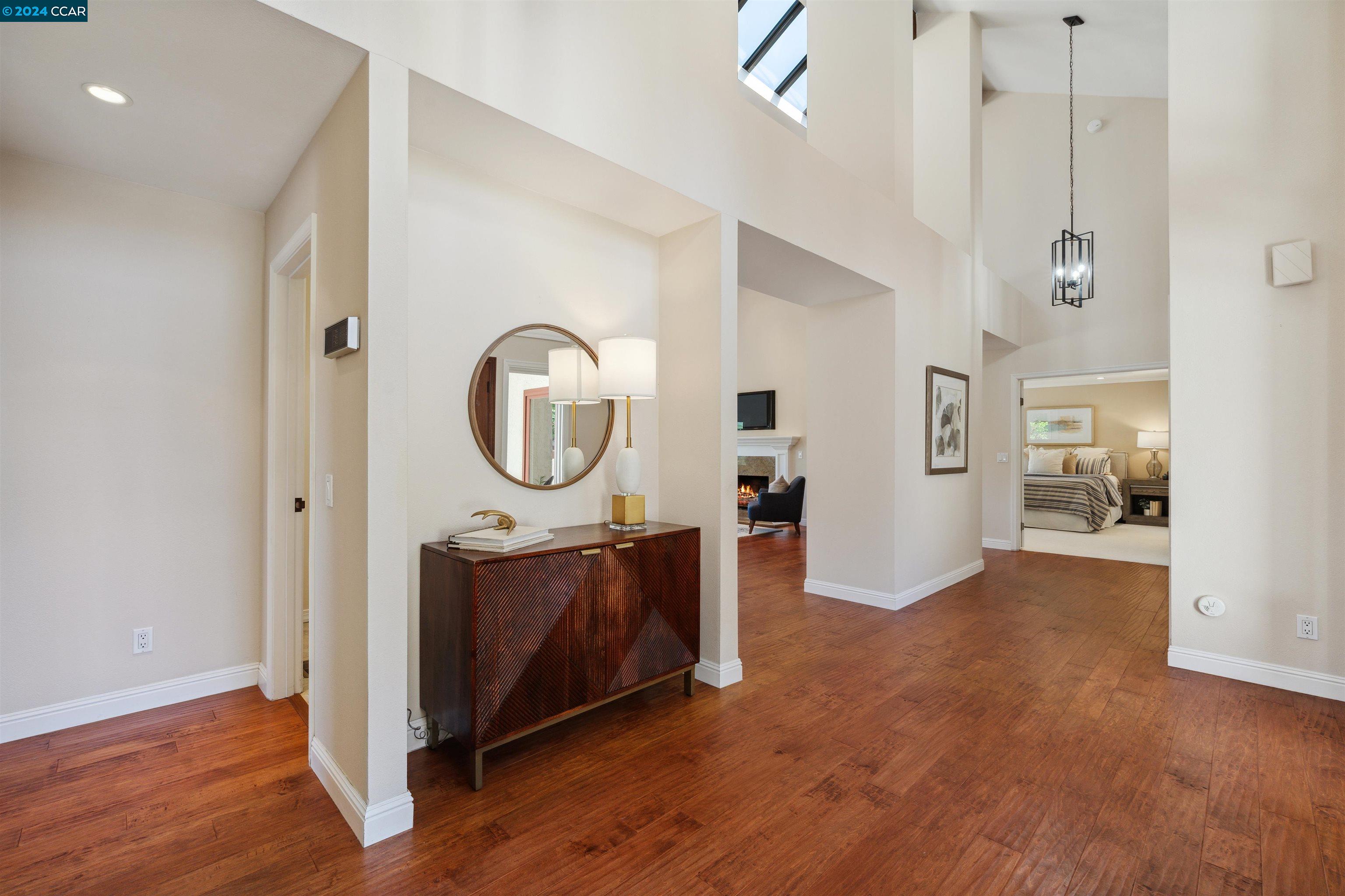 704 Liquidamber Pl