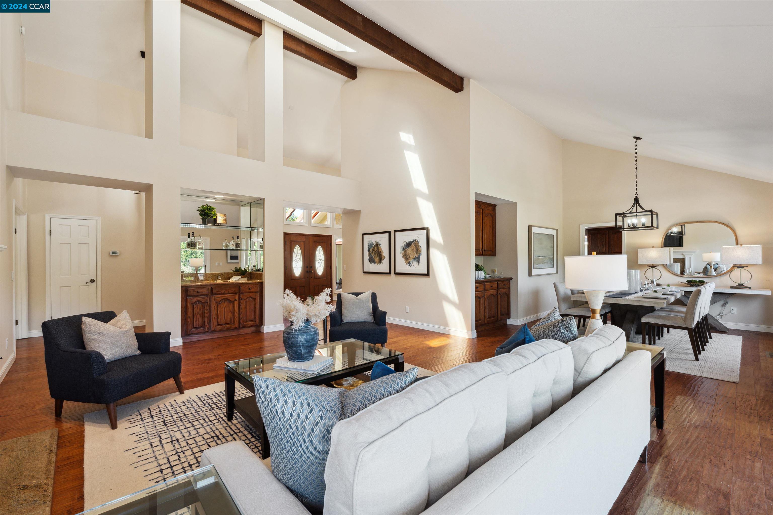 704 Liquidamber Pl