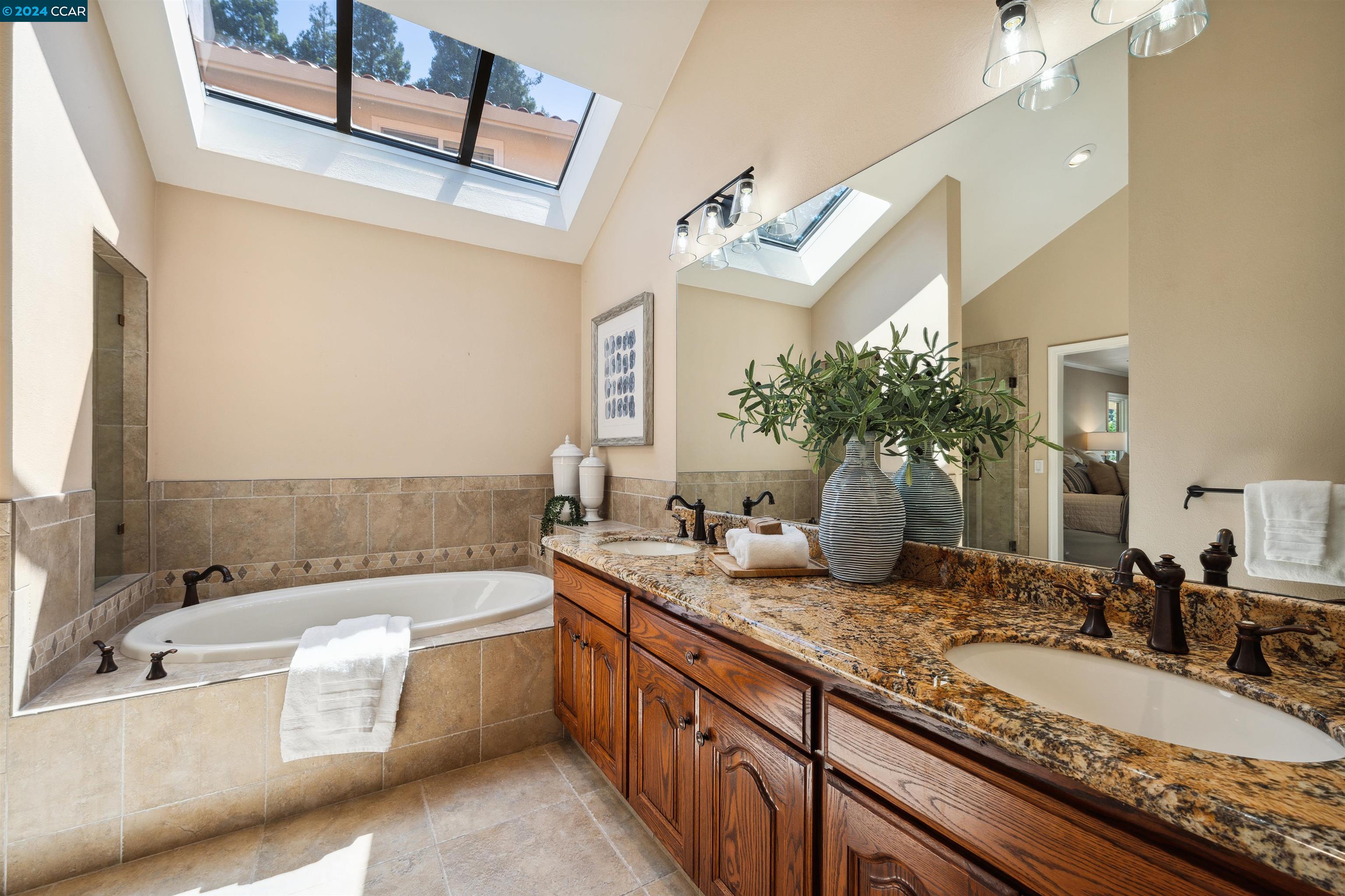 704 Liquidamber Pl