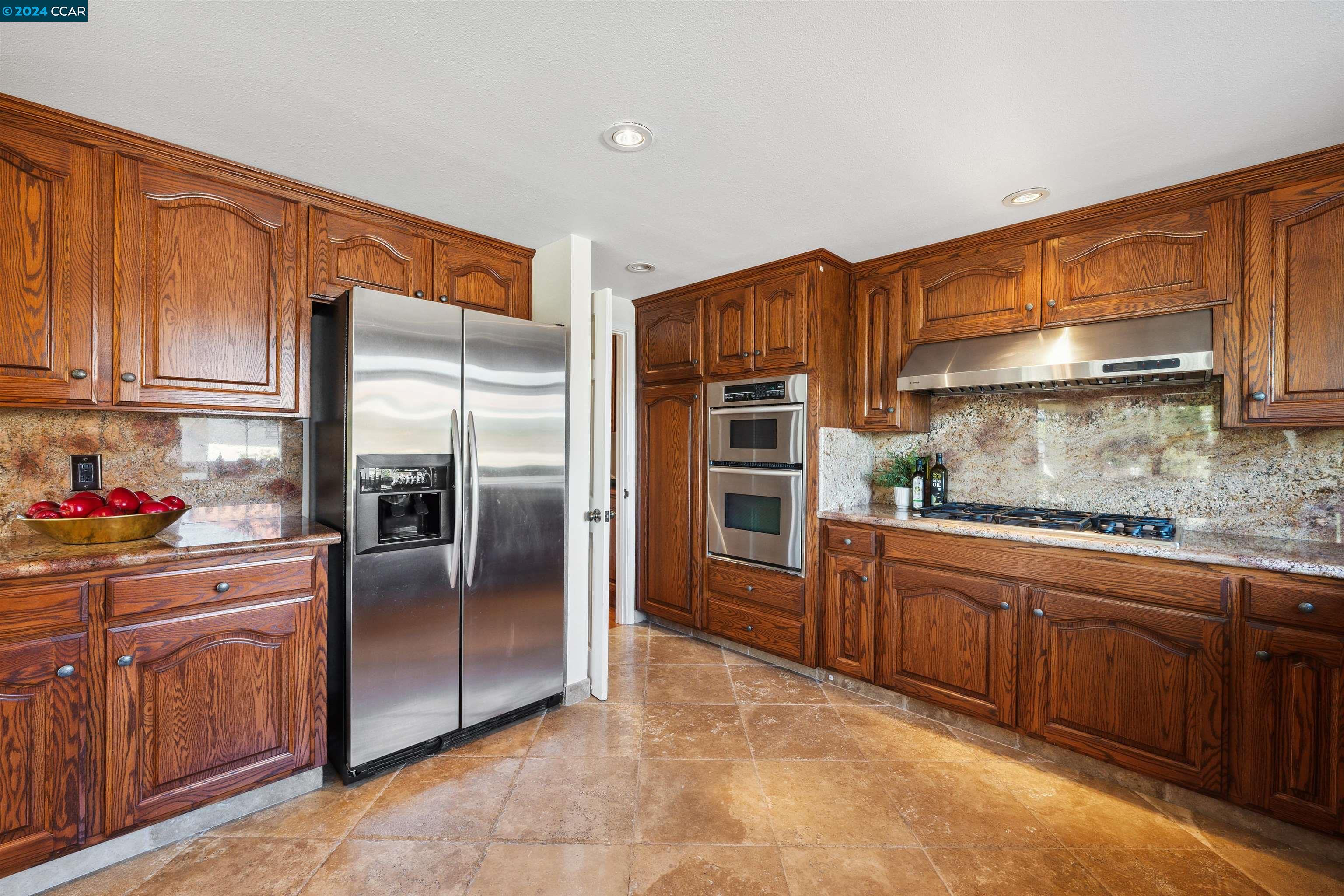 704 Liquidamber Pl