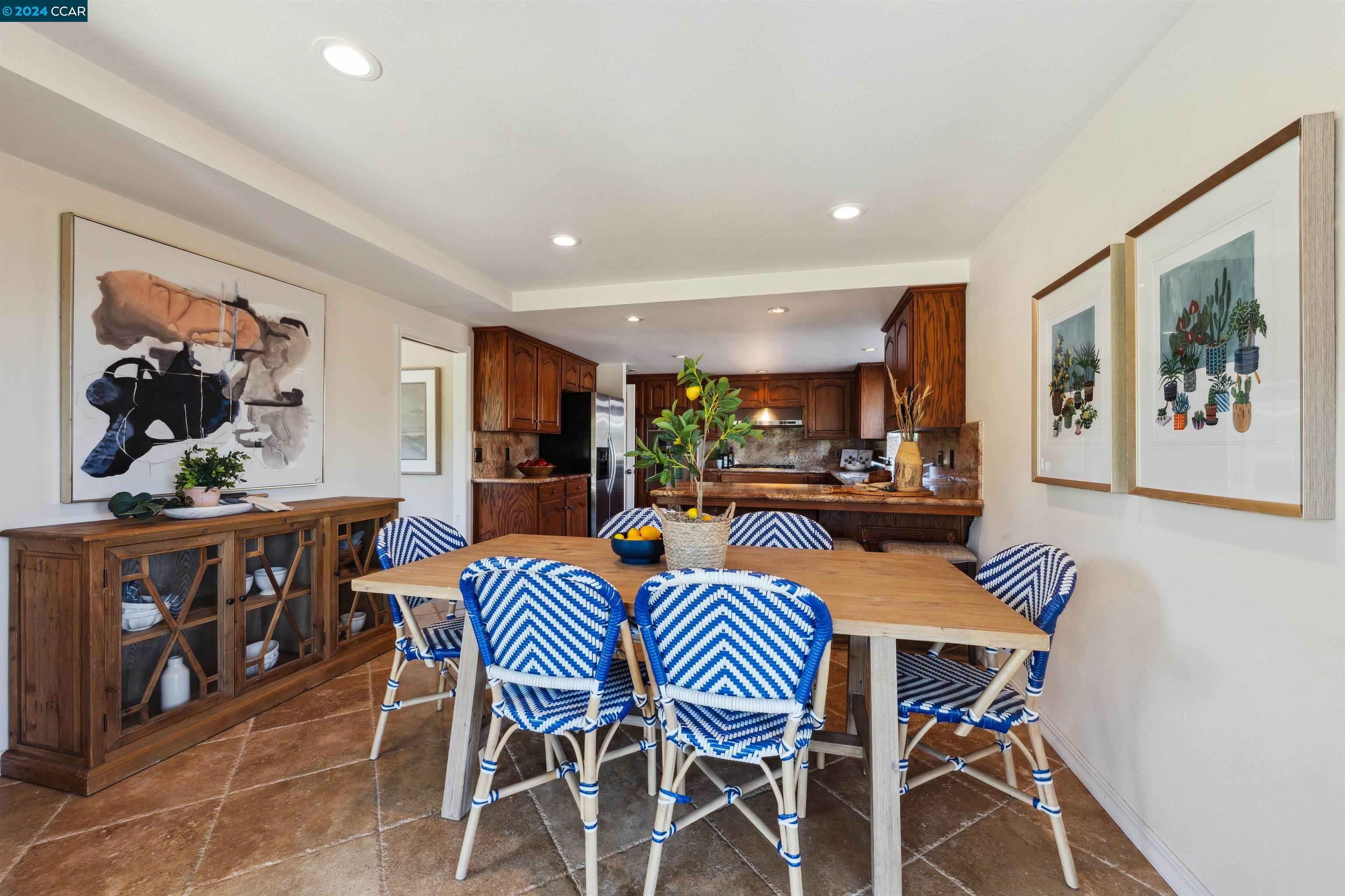 704 Liquidamber Pl