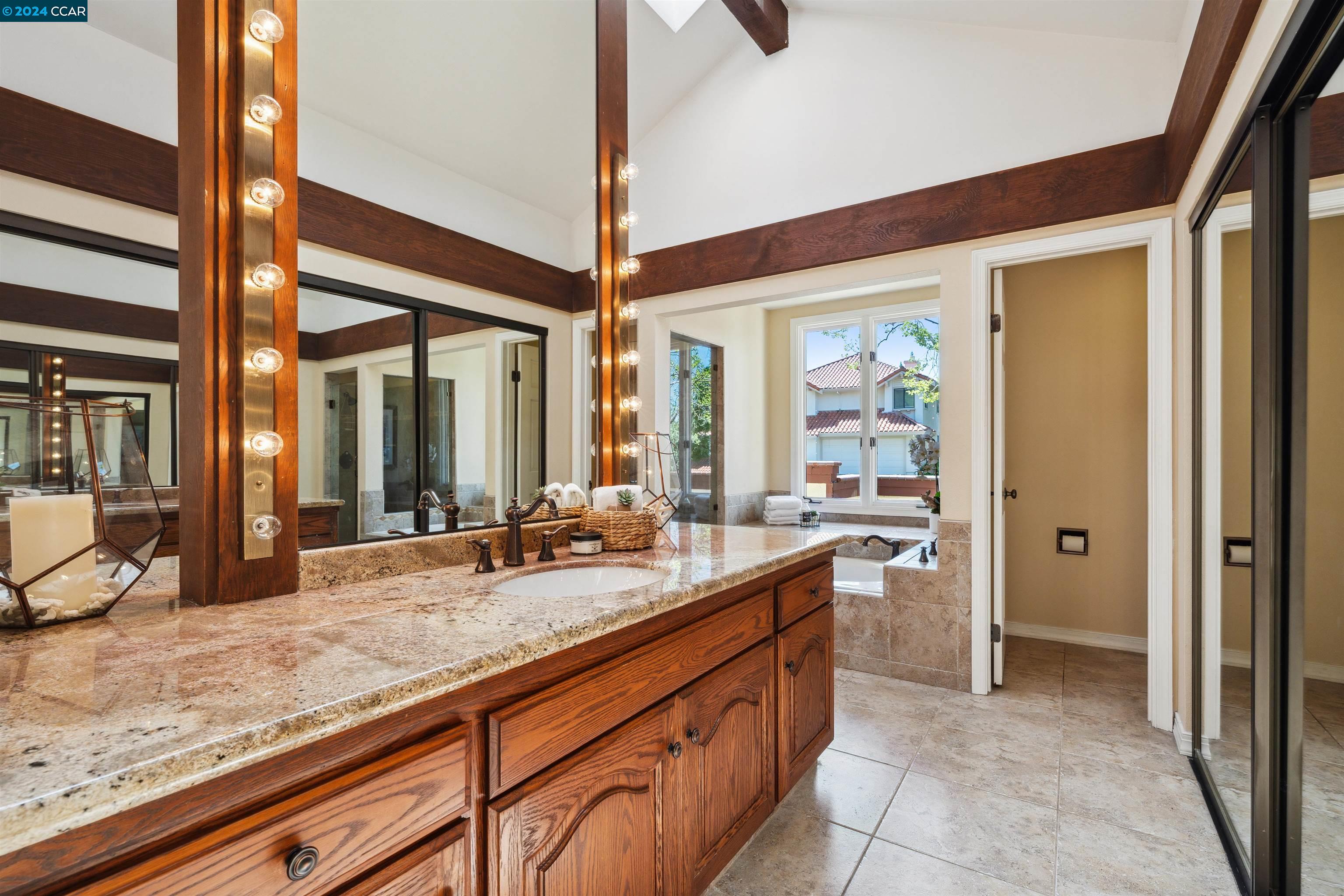 704 Liquidamber Pl