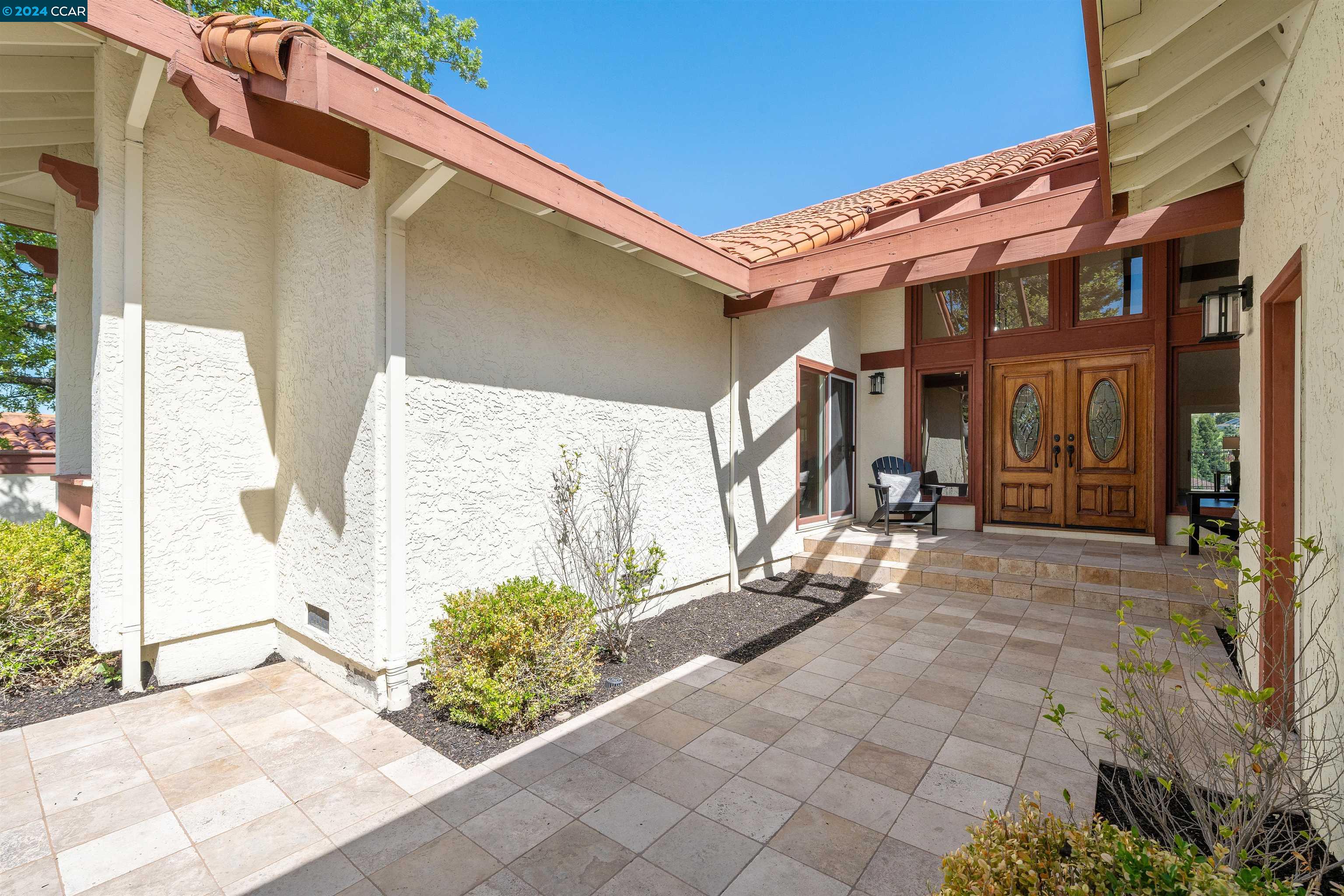 704 Liquidamber Pl