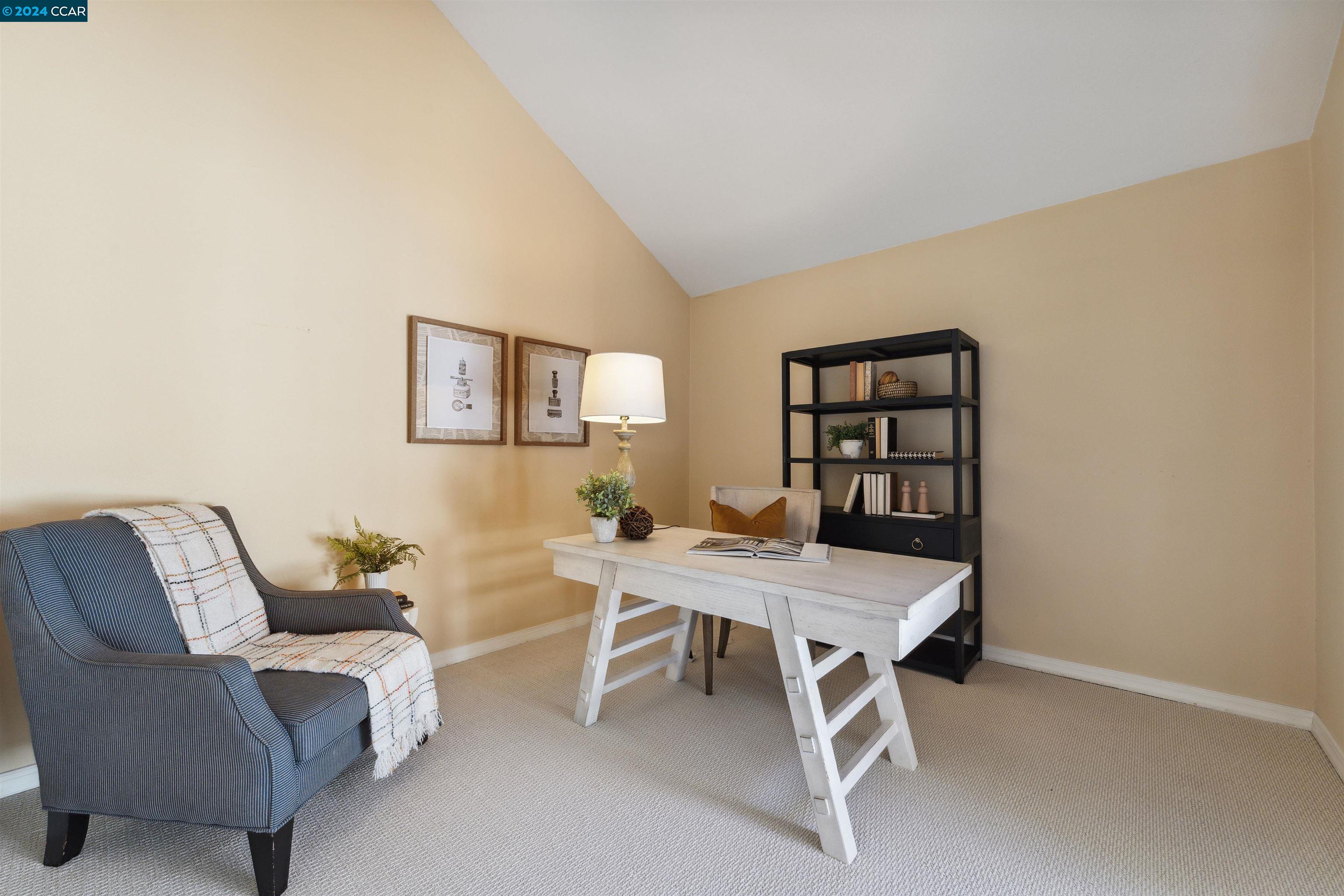 704 Liquidamber Pl