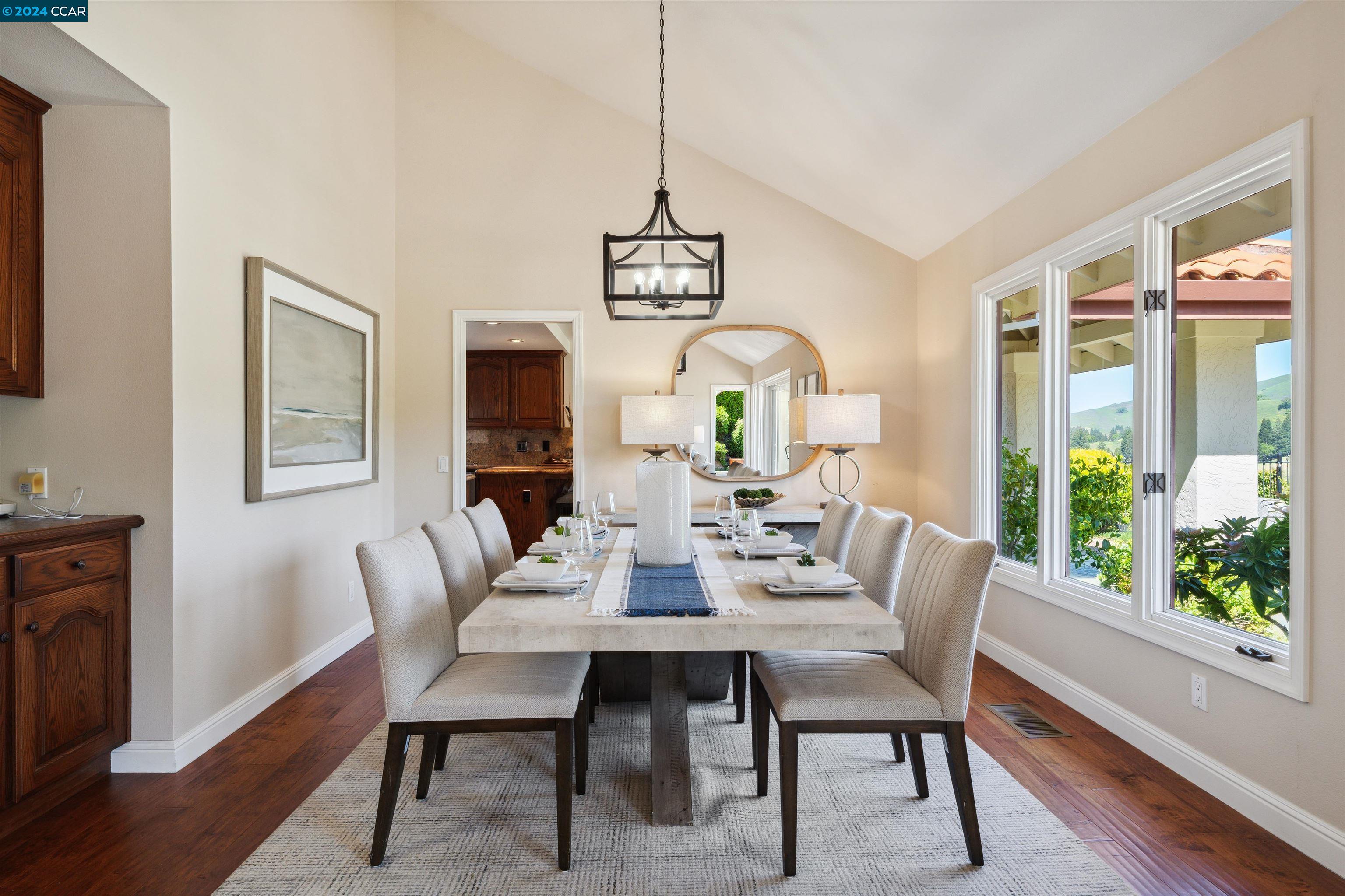 704 Liquidamber Pl
