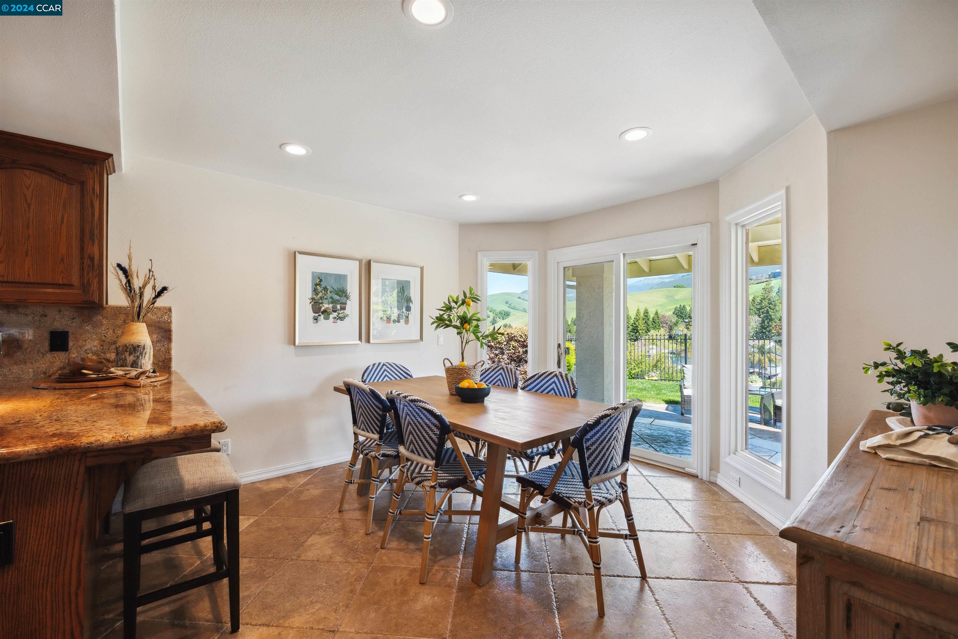 704 Liquidamber Pl