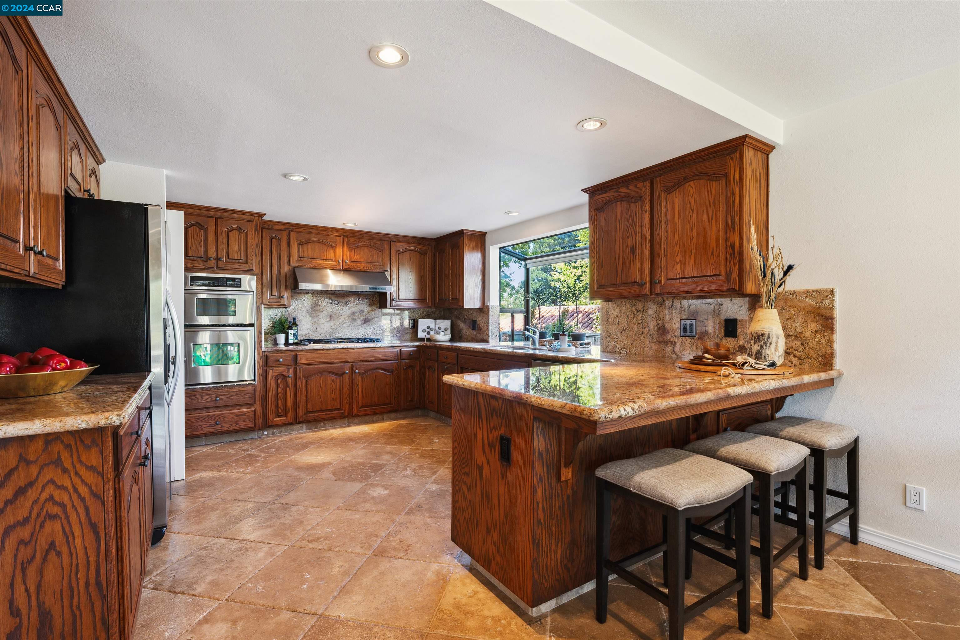704 Liquidamber Pl