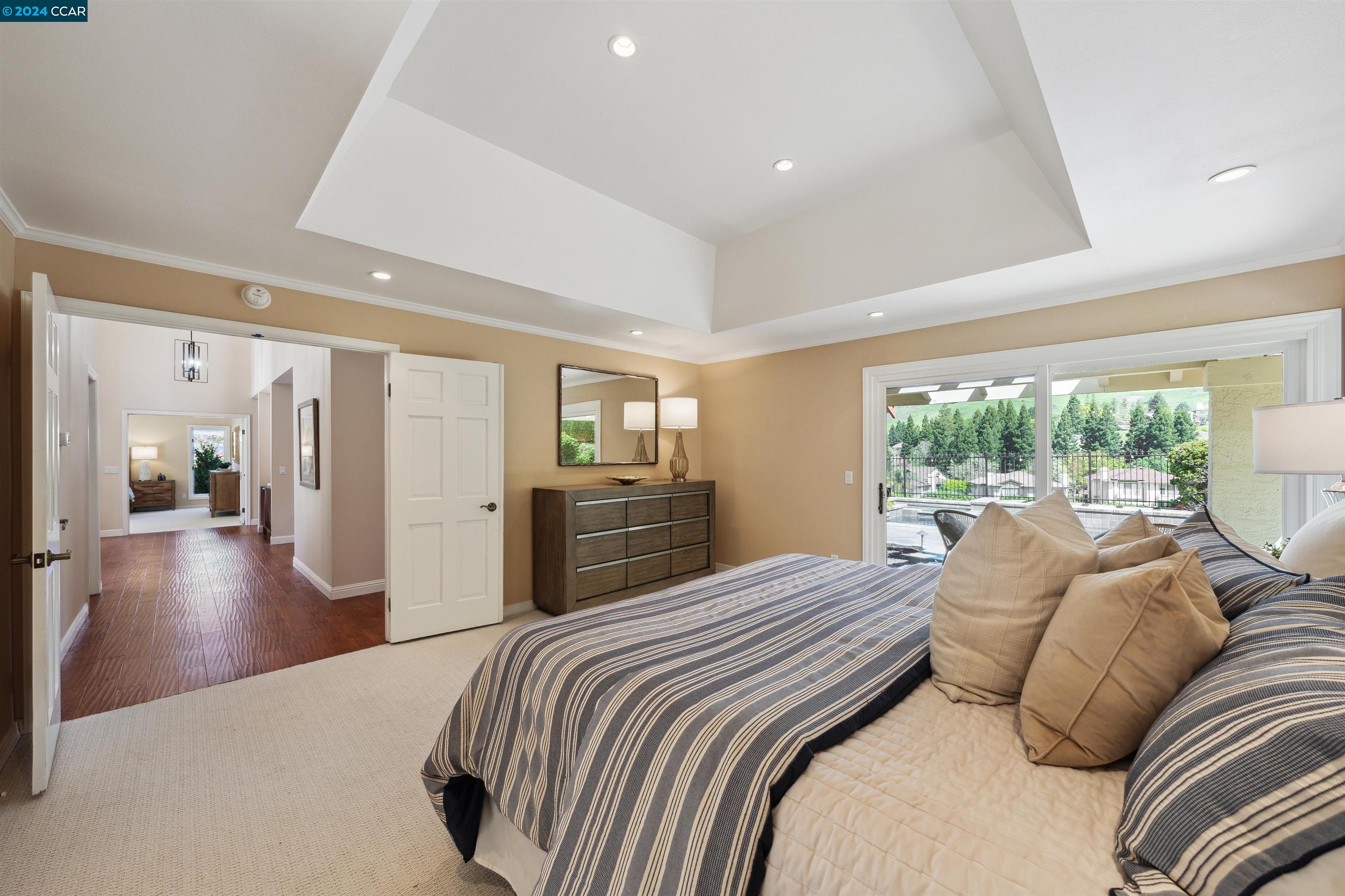 704 Liquidamber Pl