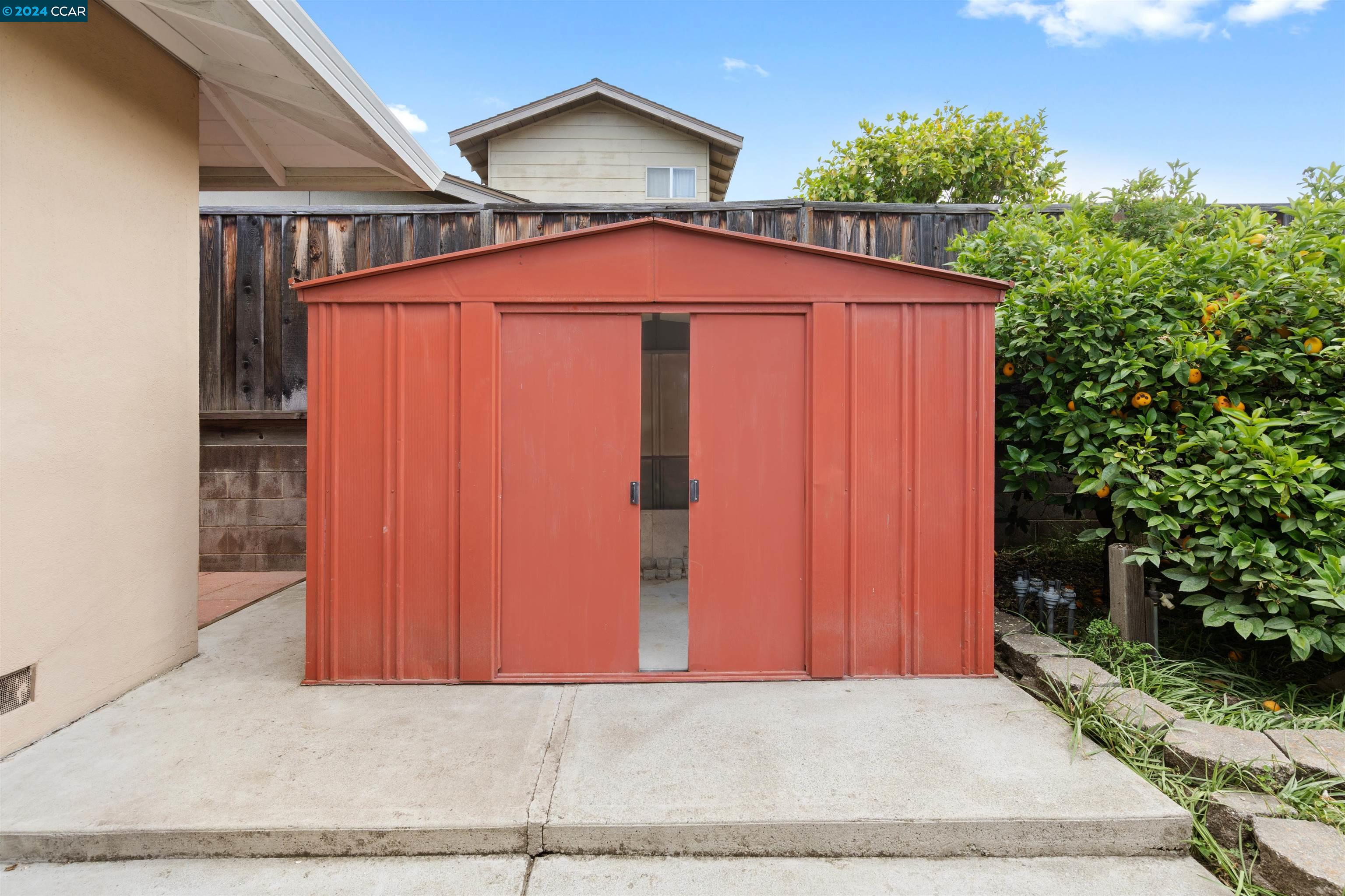639 Woodland Ave