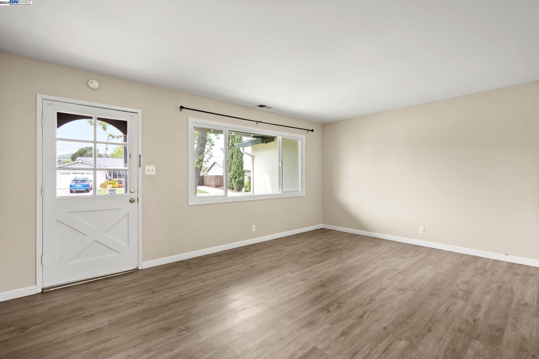7529 Ironwood Dr