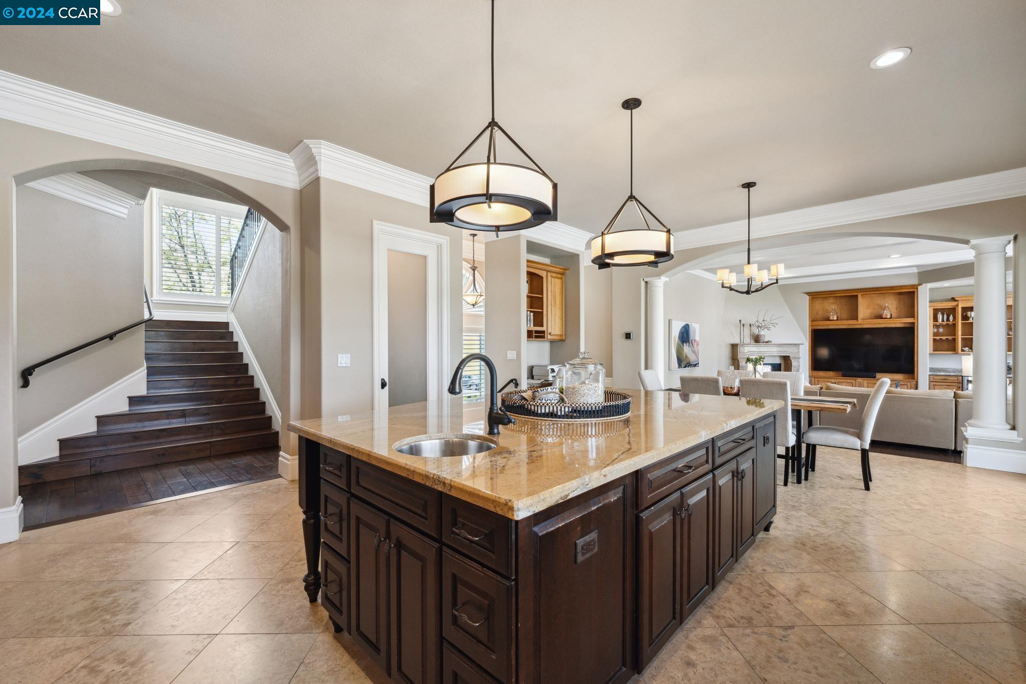 3601 Country Club Terrace