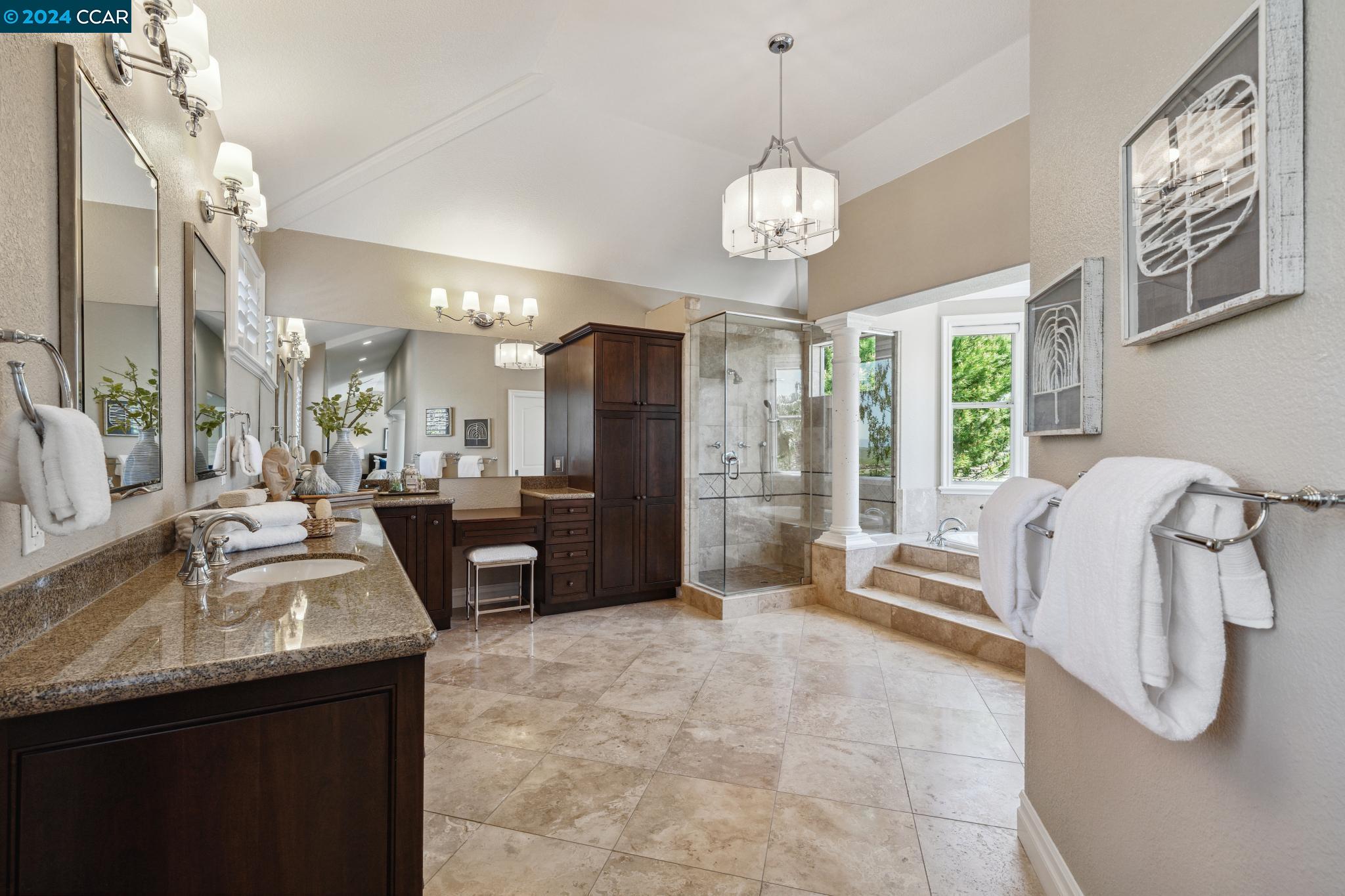 3601 Country Club Terrace