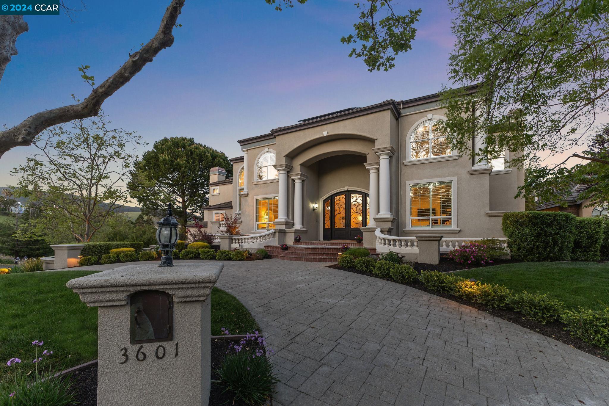 3601 Country Club Terrace