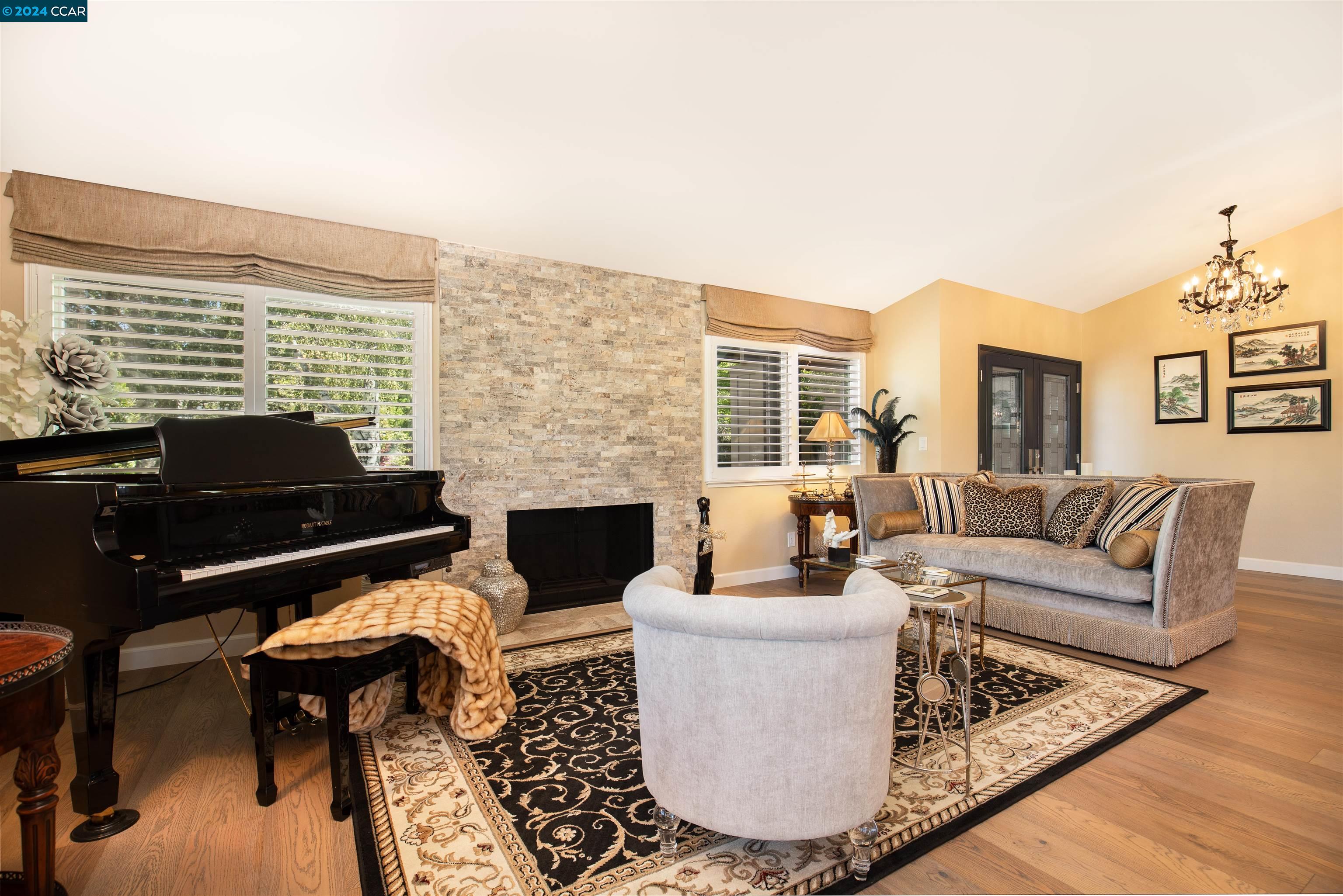 3422 Silver Maple Dr