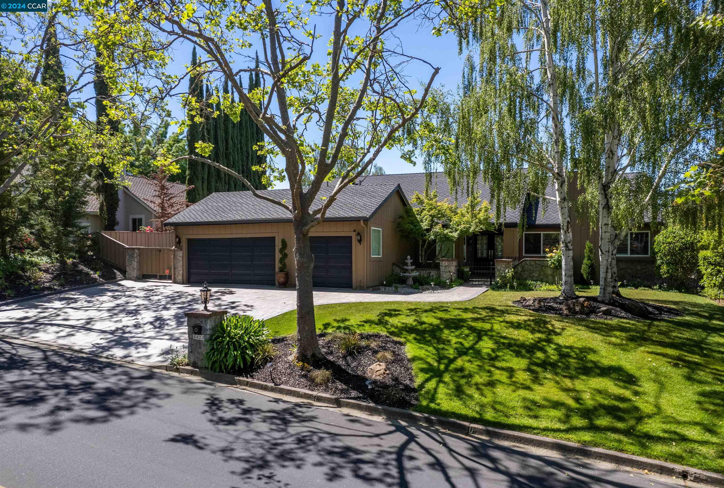 3422 Silver Maple Dr