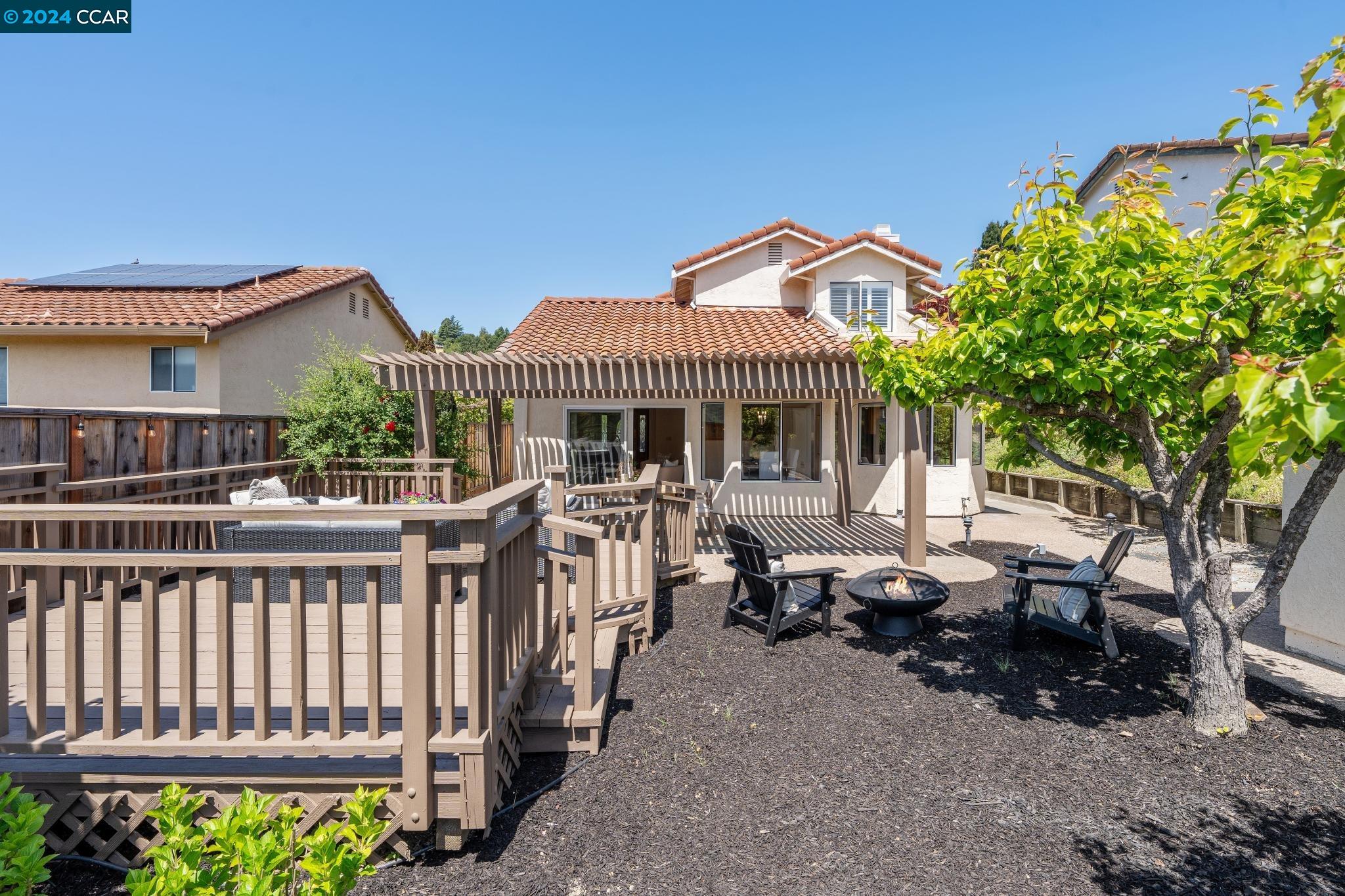 6525 Ridgewood Dr