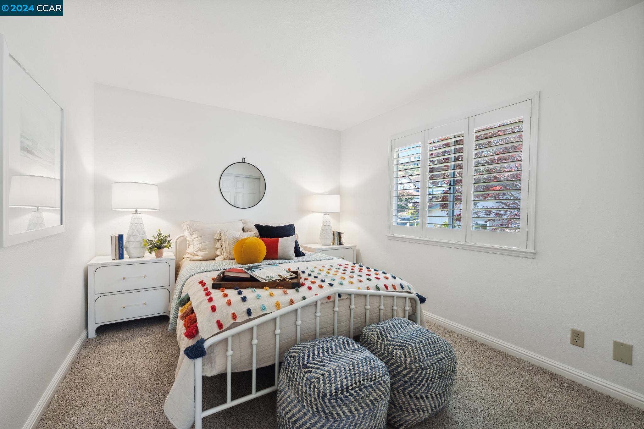 6525 Ridgewood Dr