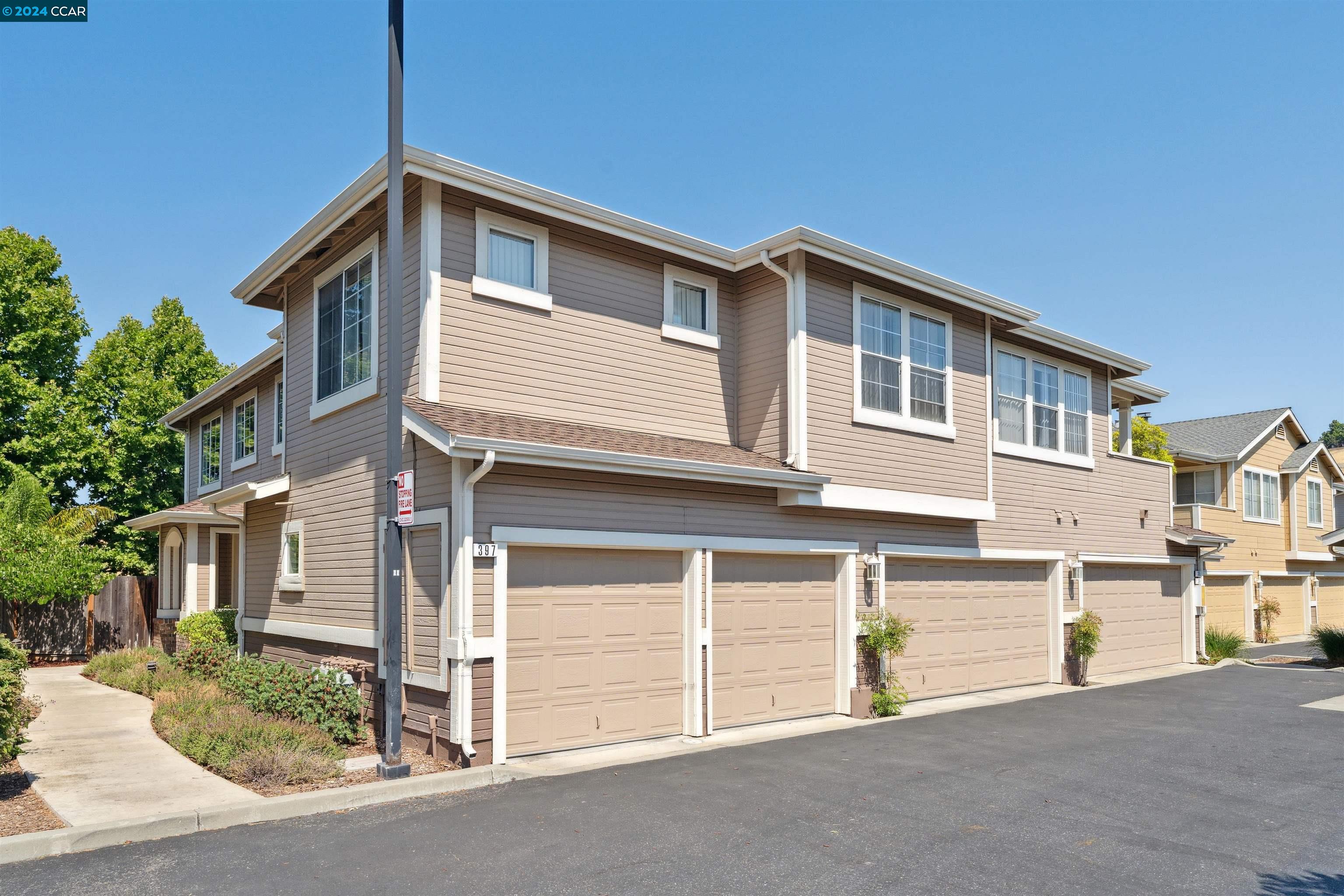 397 Castlemaine Ct
