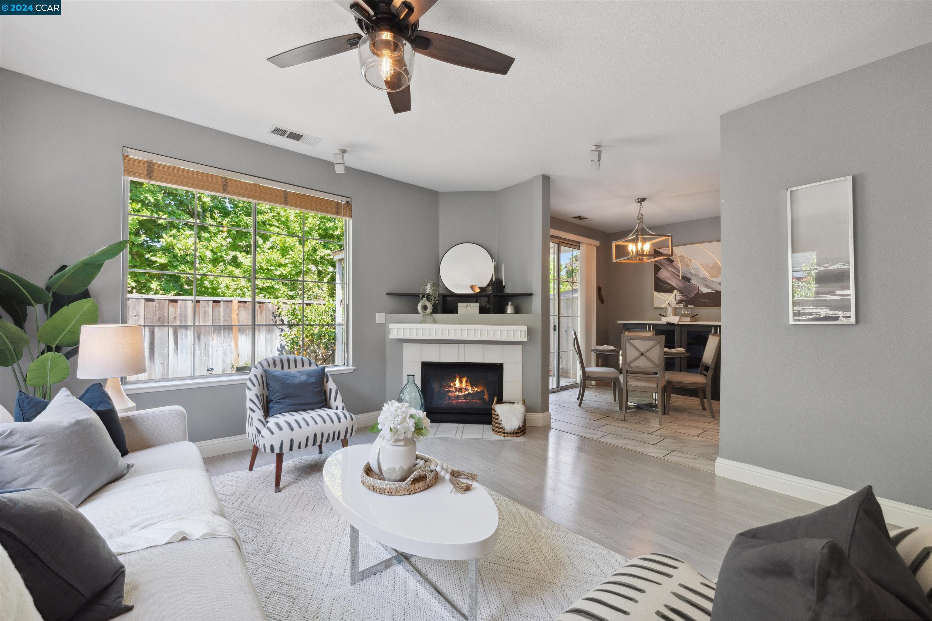 397 Castlemaine Ct