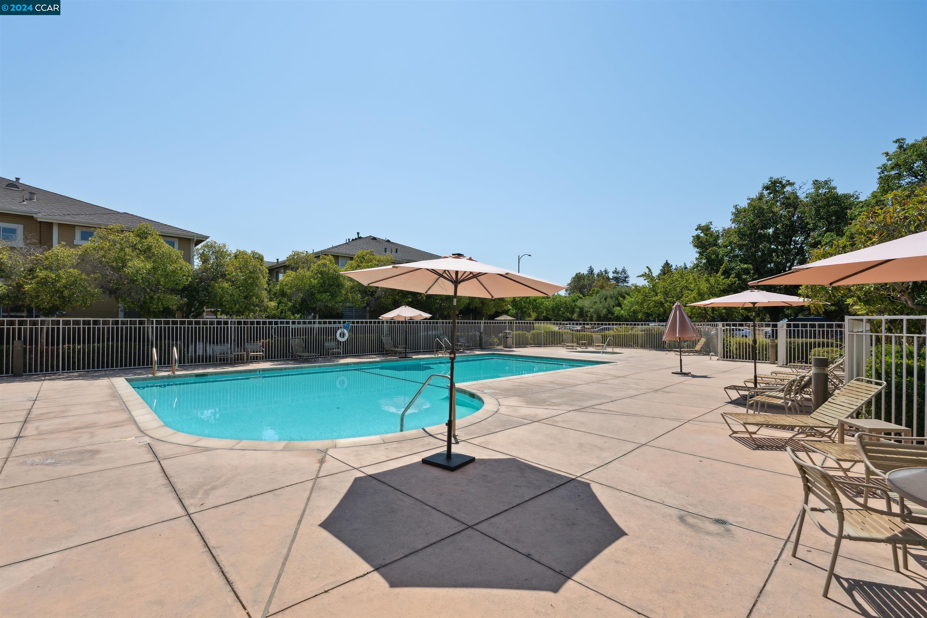397 Castlemaine Ct