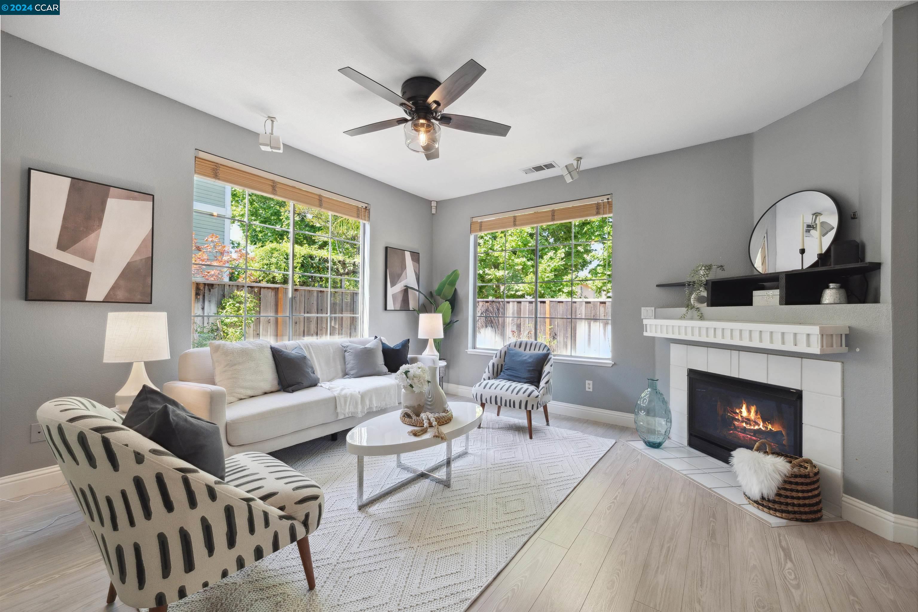 397 Castlemaine Ct