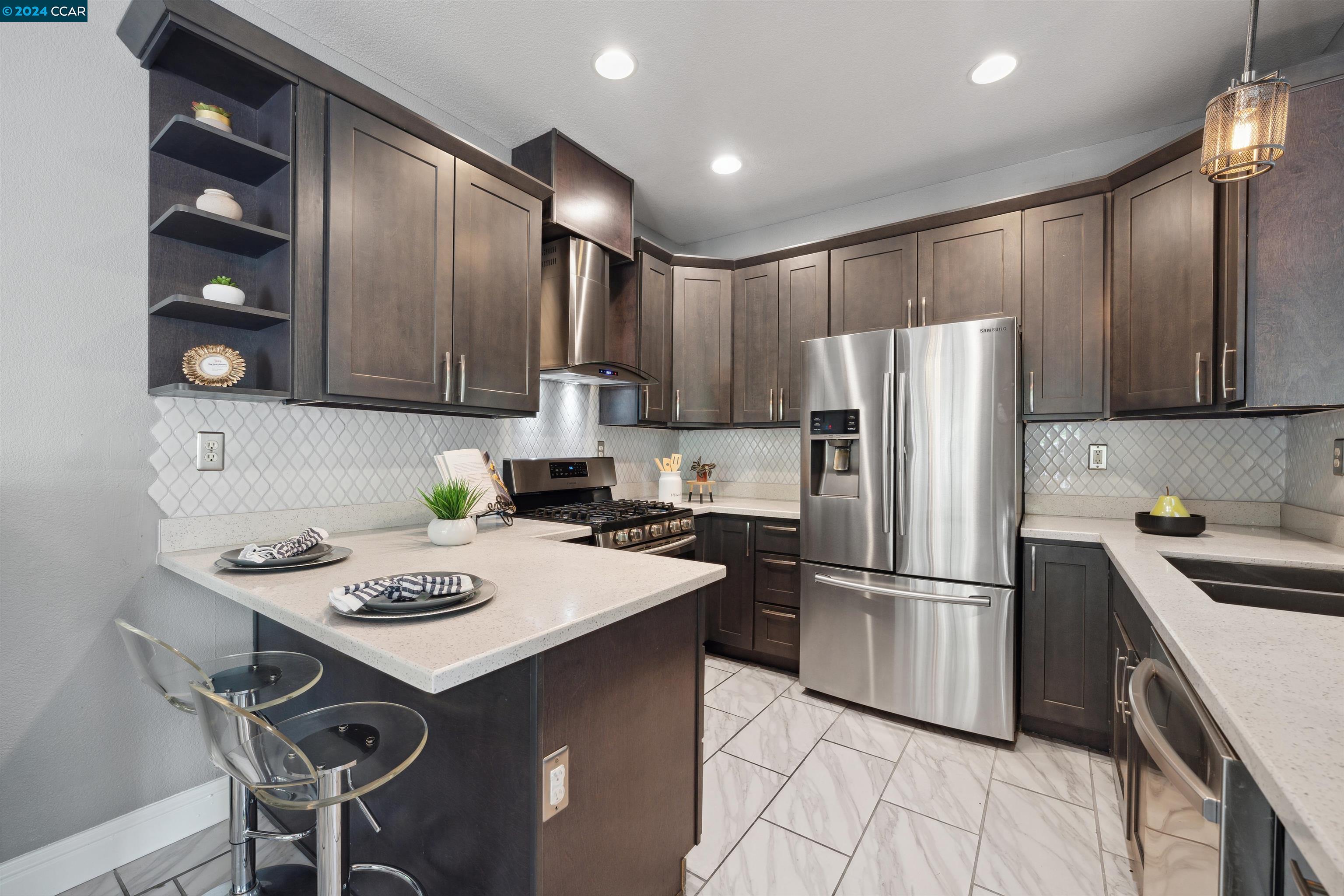 397 Castlemaine Ct