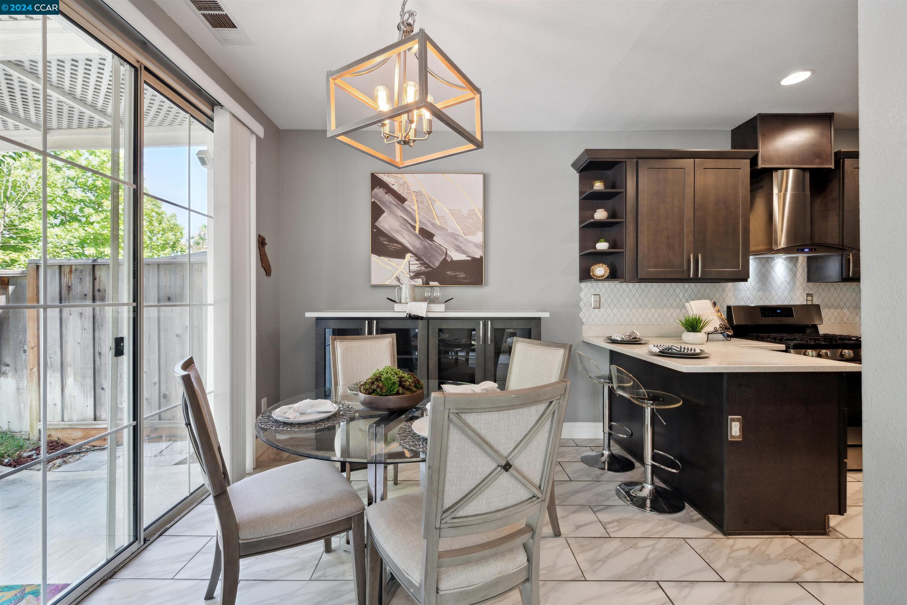 397 Castlemaine Ct