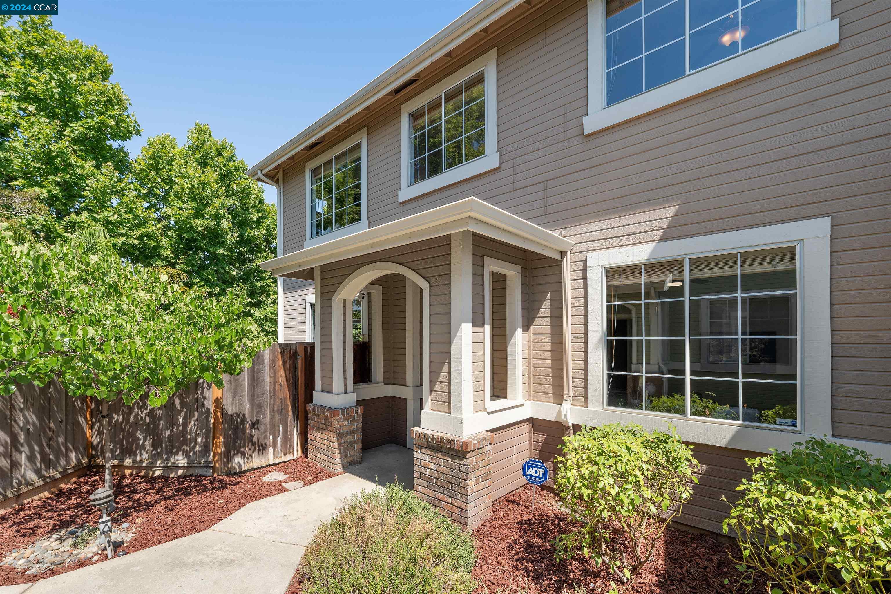 397 Castlemaine Ct