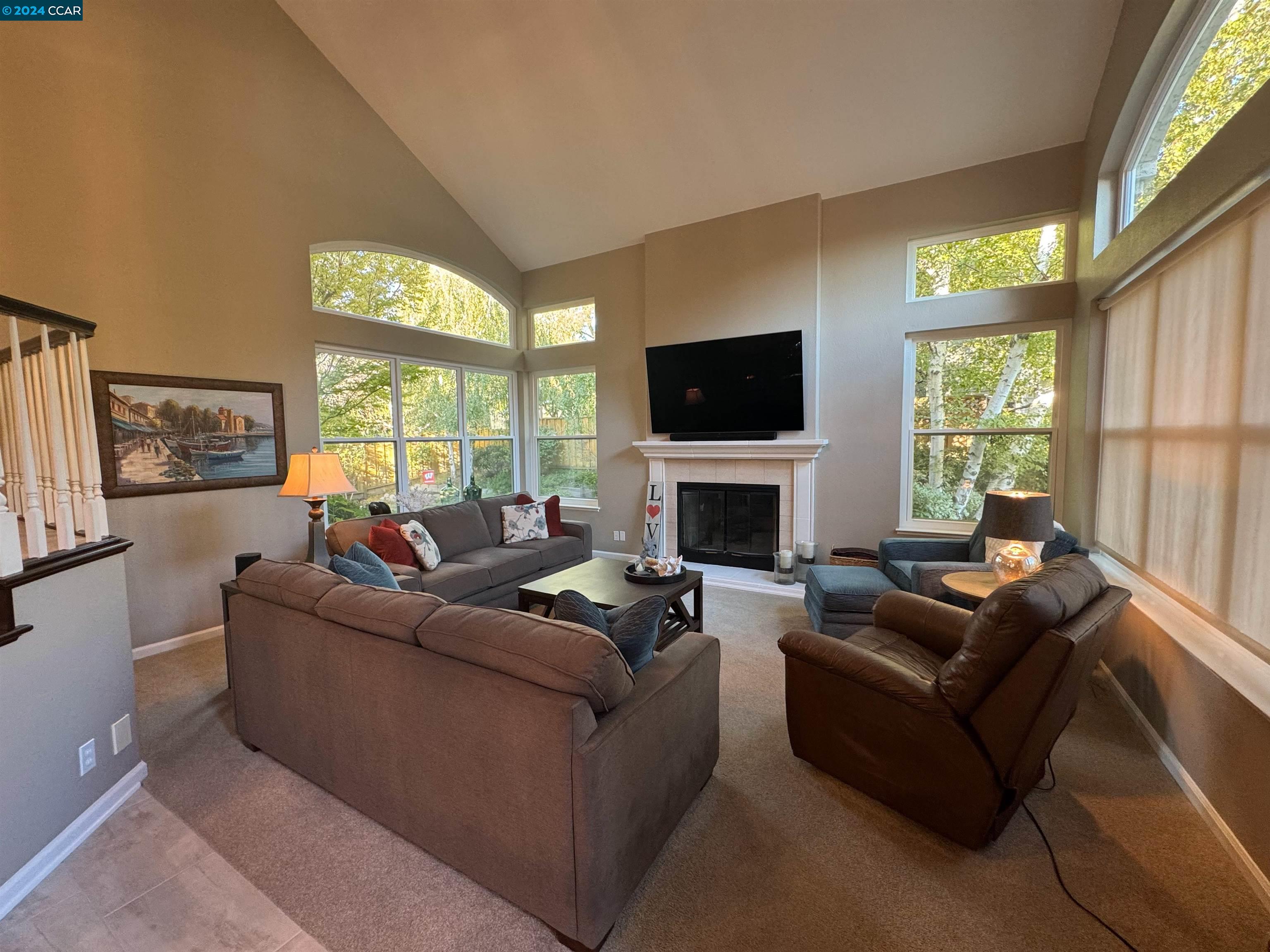 669 Dunhill Dr