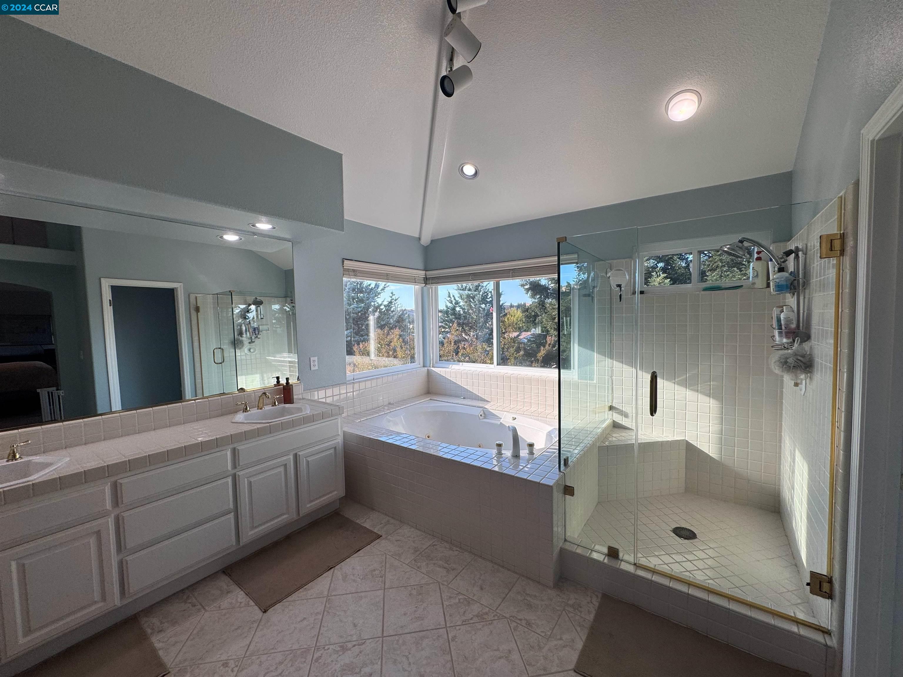 669 Dunhill Dr