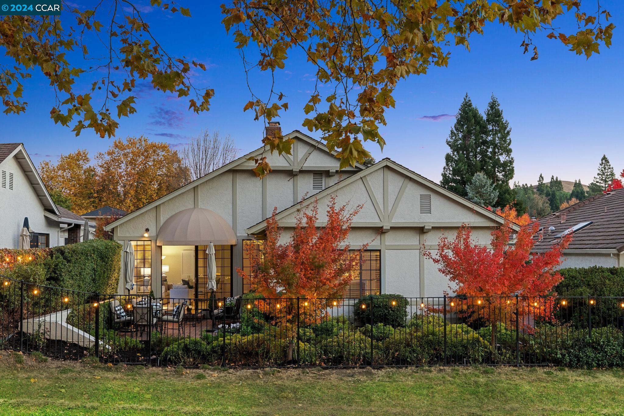 316 Jacaranda Dr