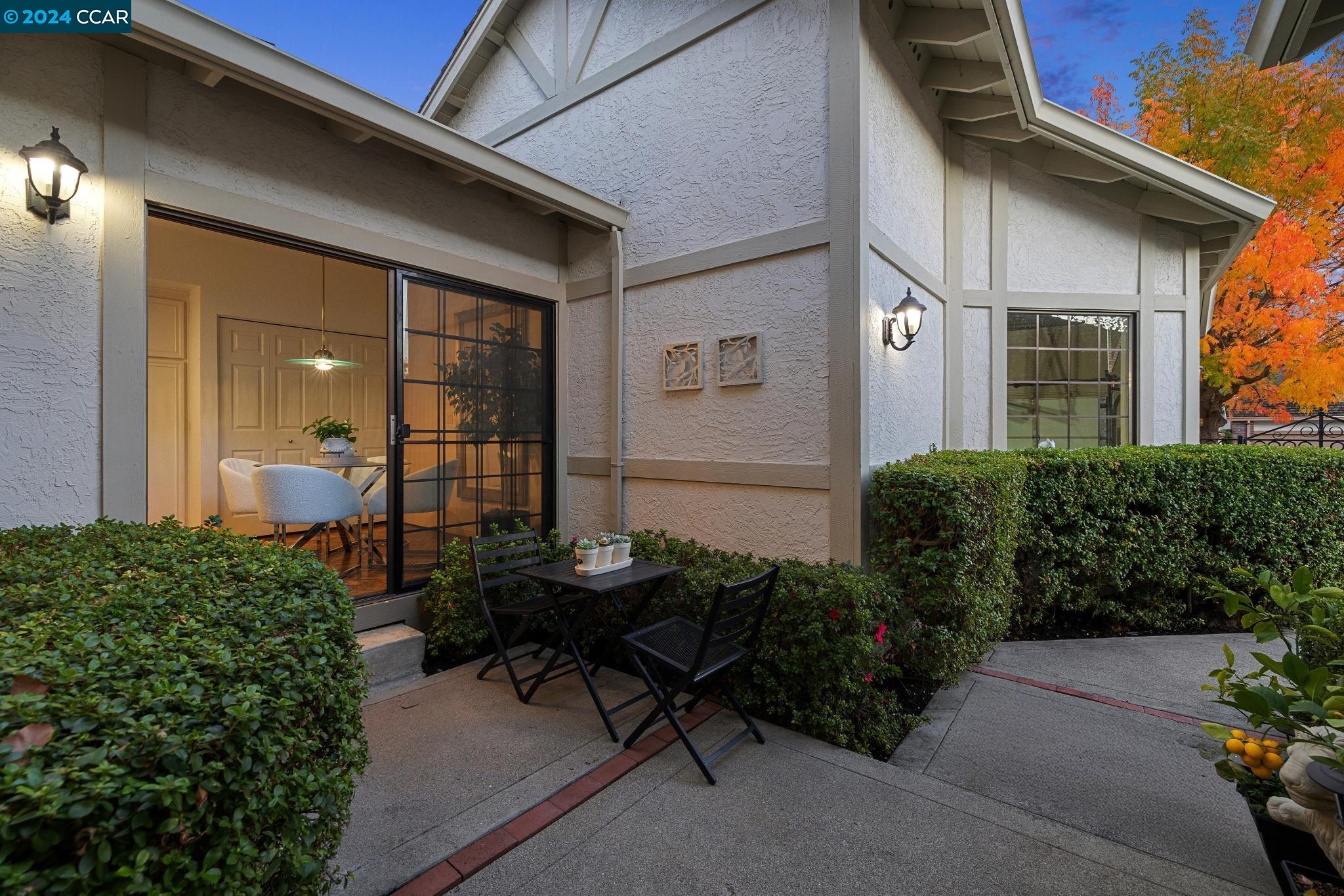 316 Jacaranda Dr