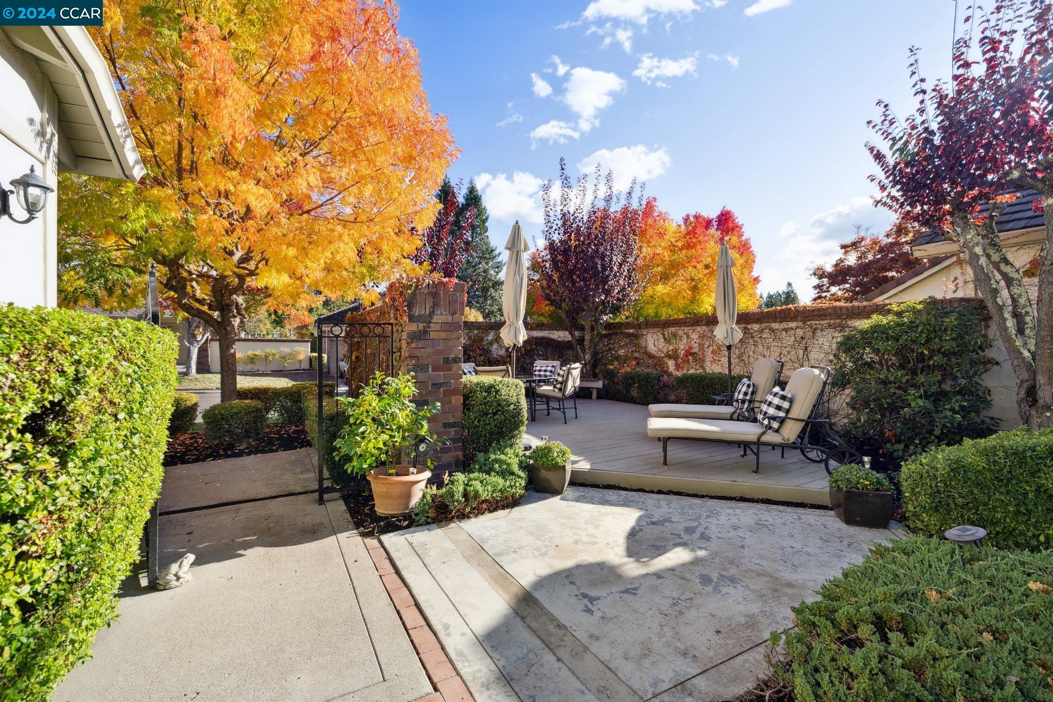 316 Jacaranda Dr