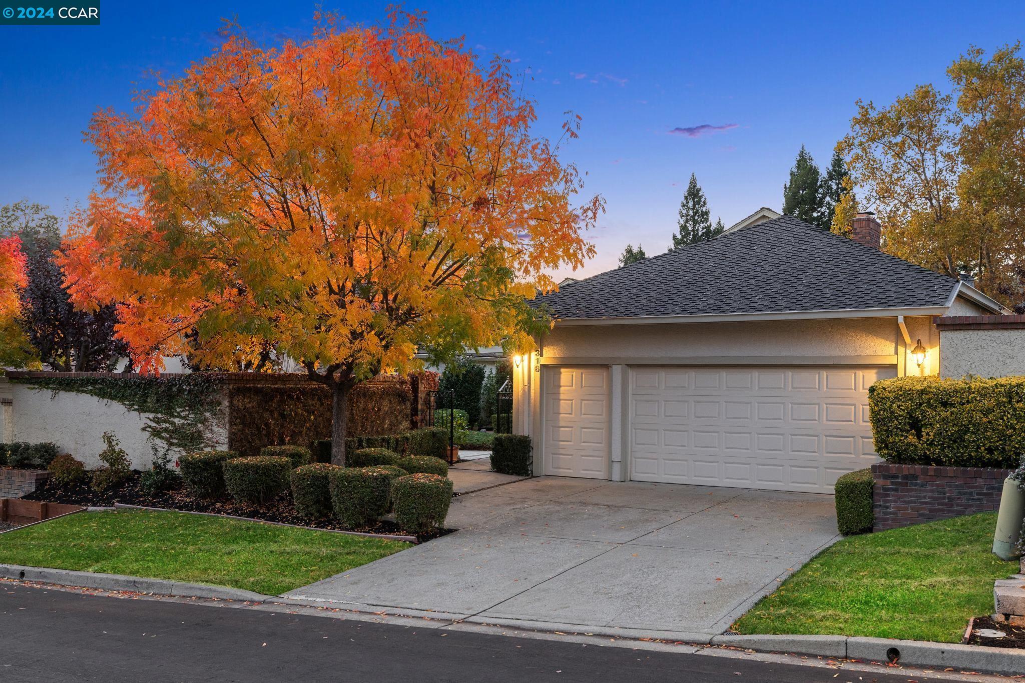 316 Jacaranda Dr